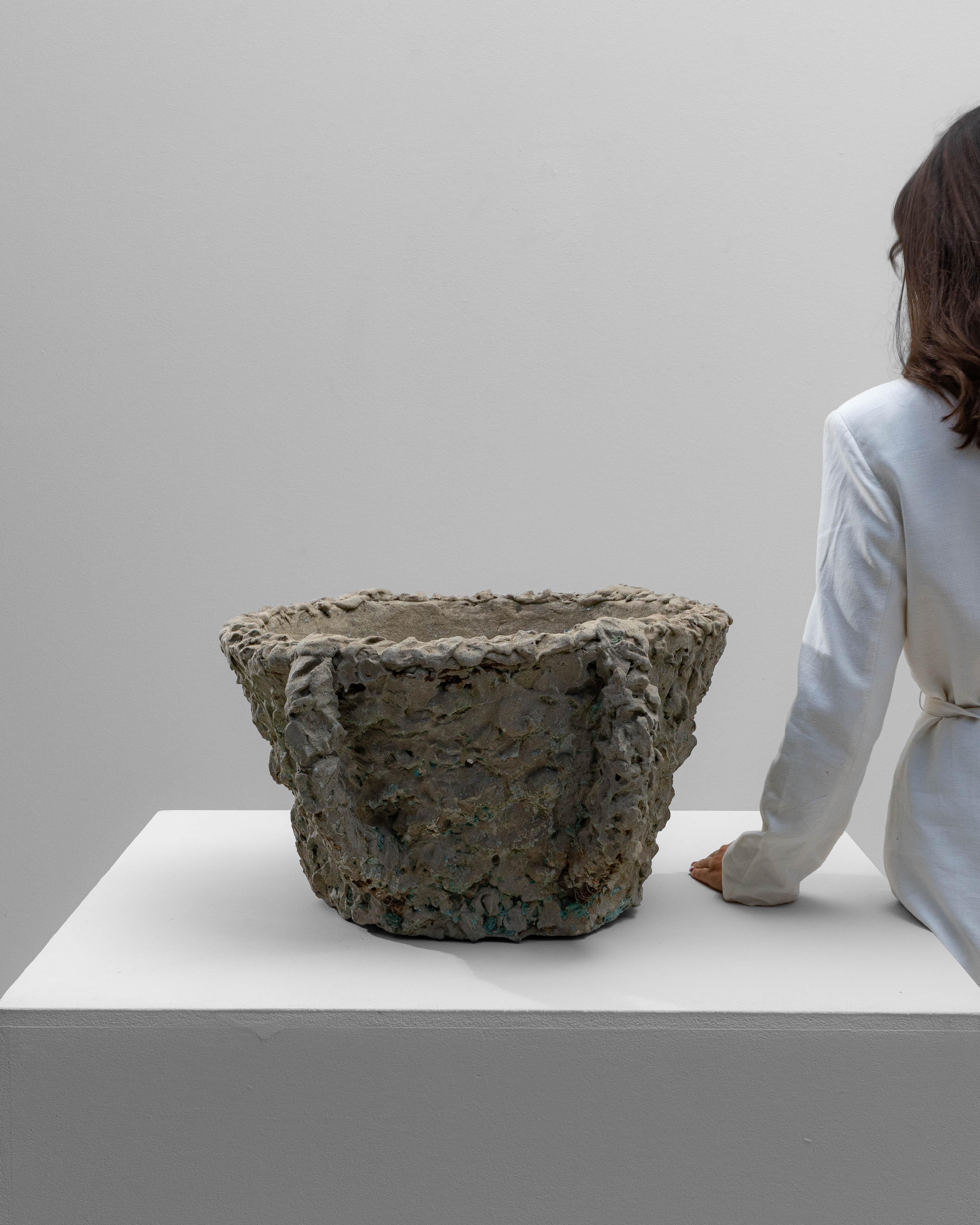 XX secolo 20th Century French Concrete Planter in vendita