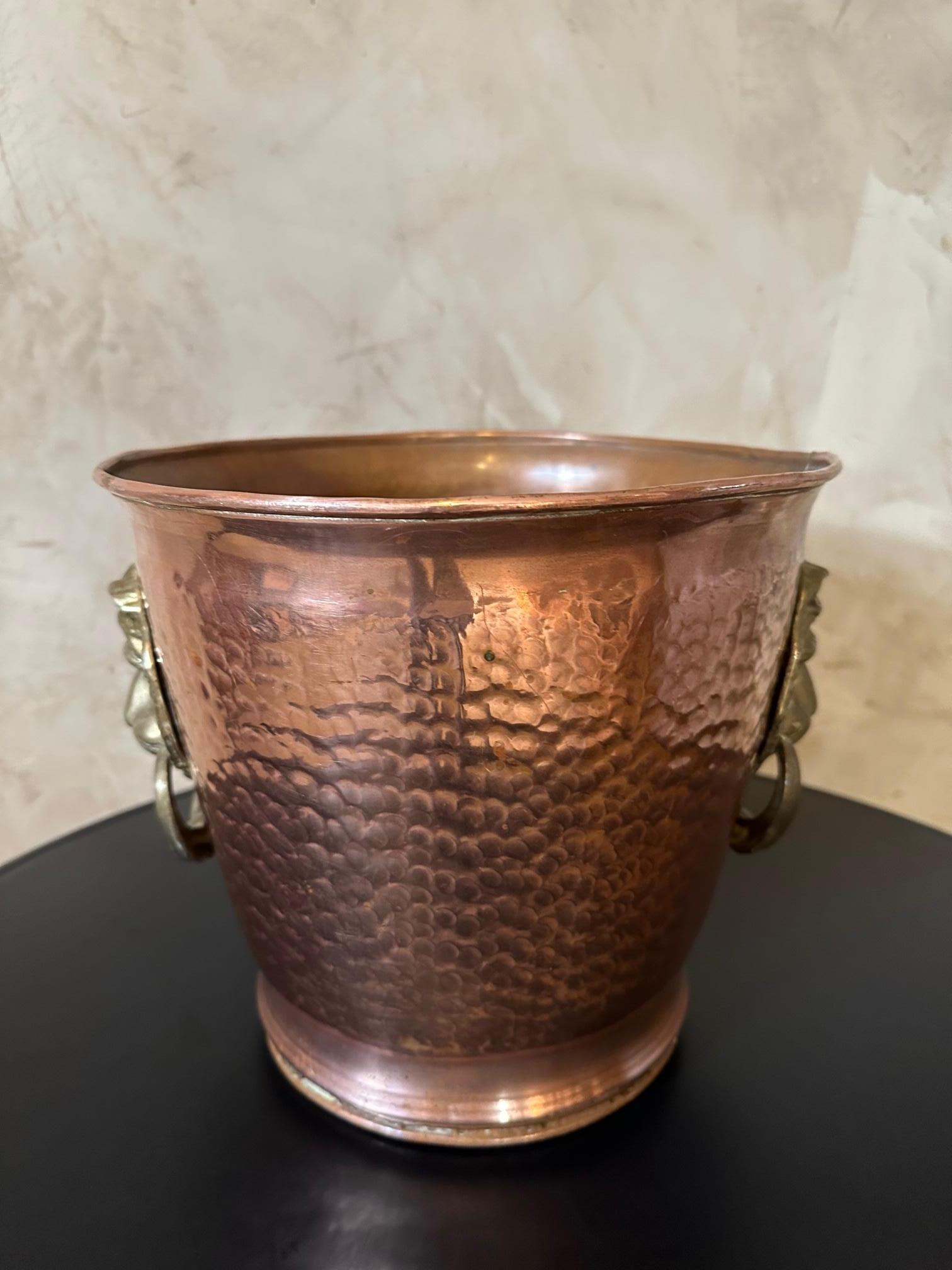 20th century French Copper and Brass Champagne Bucket, 1950s In Good Condition For Sale In LEGNY, FR