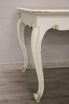 Table de salle à manger française du 20ème siècle de style Louis XV peinte de style campagnard
