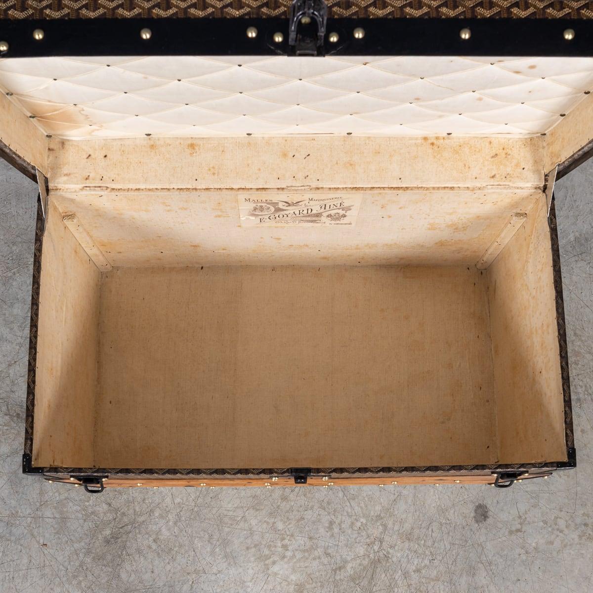 20th Century French Courier Trunk In Chevron Canvas By Goyard, Paris c.1900 6