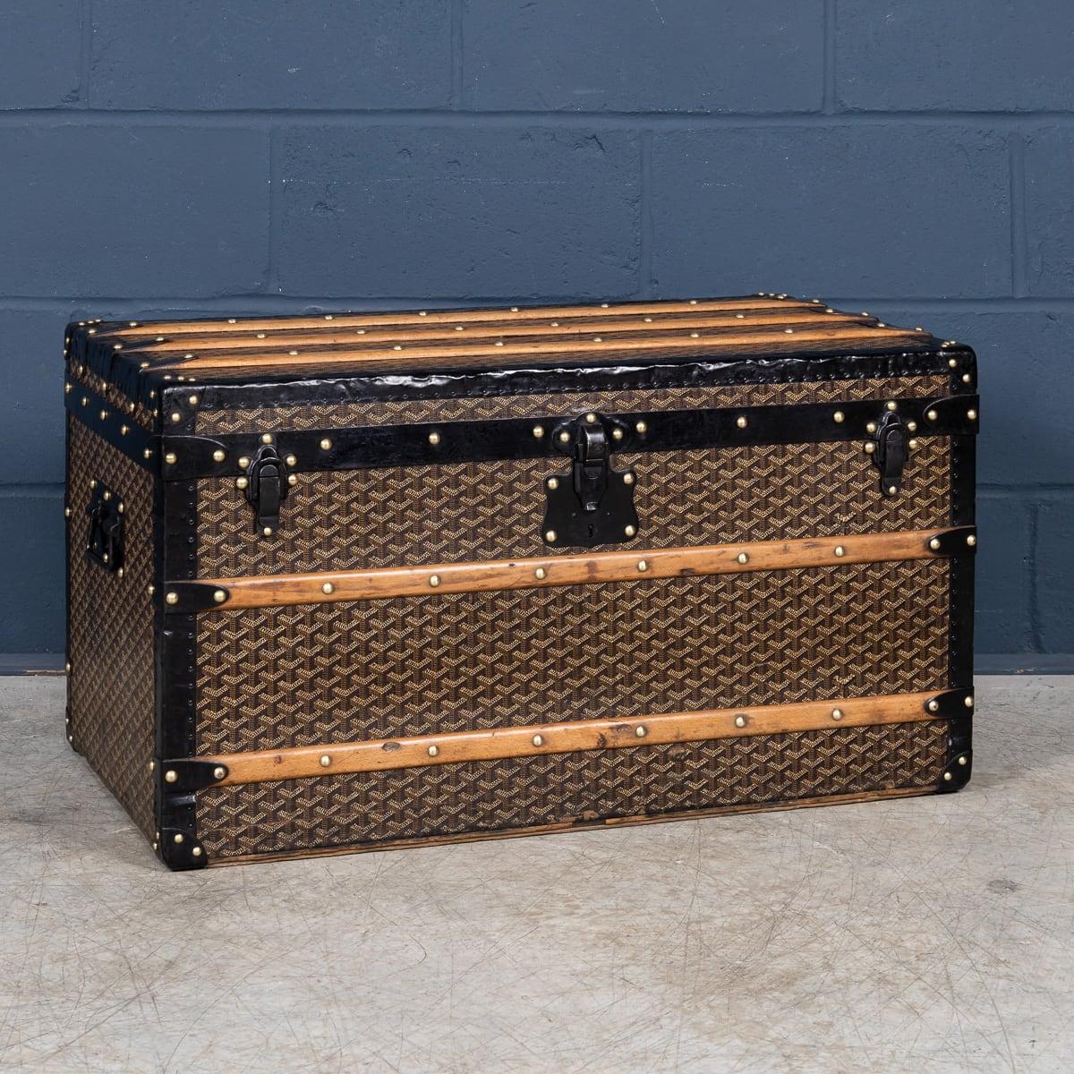 A Goyard courier trunk, completely original and with great character. Dating to the early part of the 20th century (circa 1900/1910) this trunk was finished with the famous chevron canvas and oozes character. A wonderful way of bringing a touch of