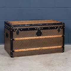 20th Century French Courier Trunk In Chevron Canvas By Goyard, Paris c.1900