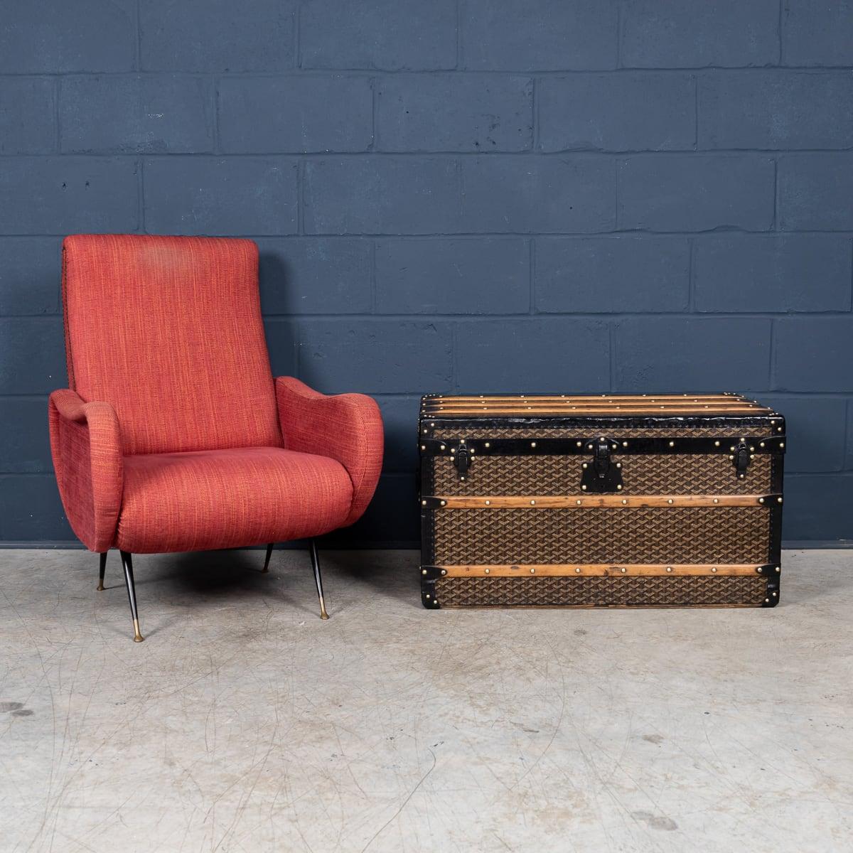 Other 20th Century French Courier Trunk In Chevron Canvas By Goyard, Paris c.1900
