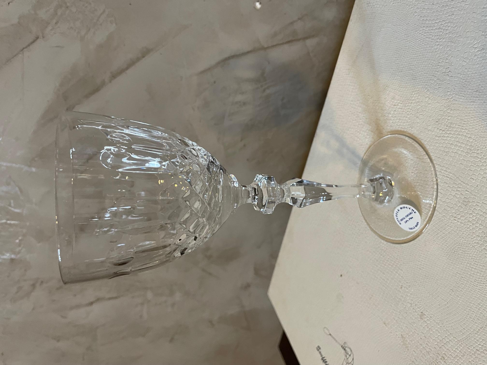 Cristal Ensemble de verres et de carafes en cristal français du 20e siècle, années 1950 en vente
