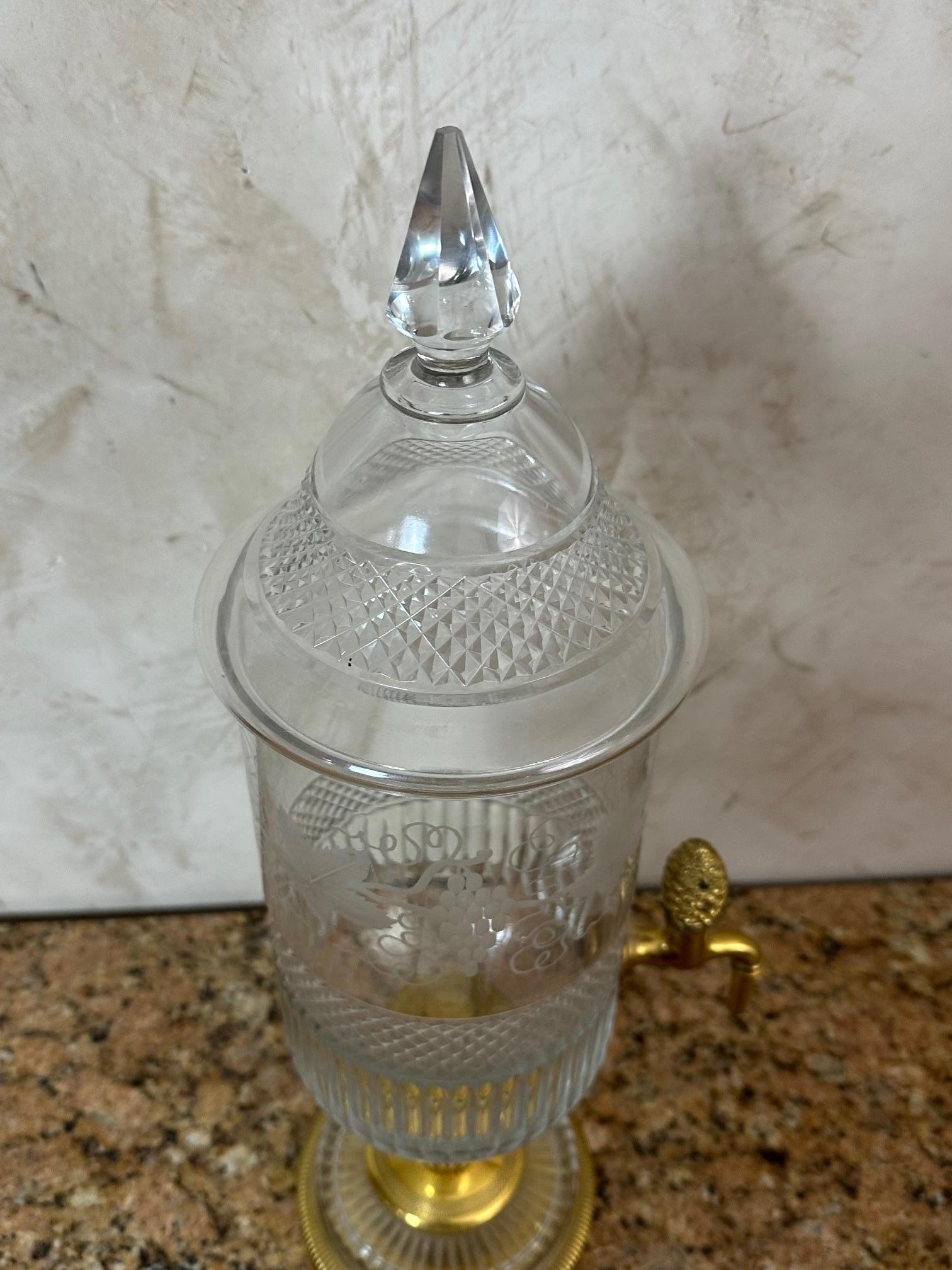 Fontaine à absinthe en cristal et laiton du 20e siècle, années 1920 en vente 3
