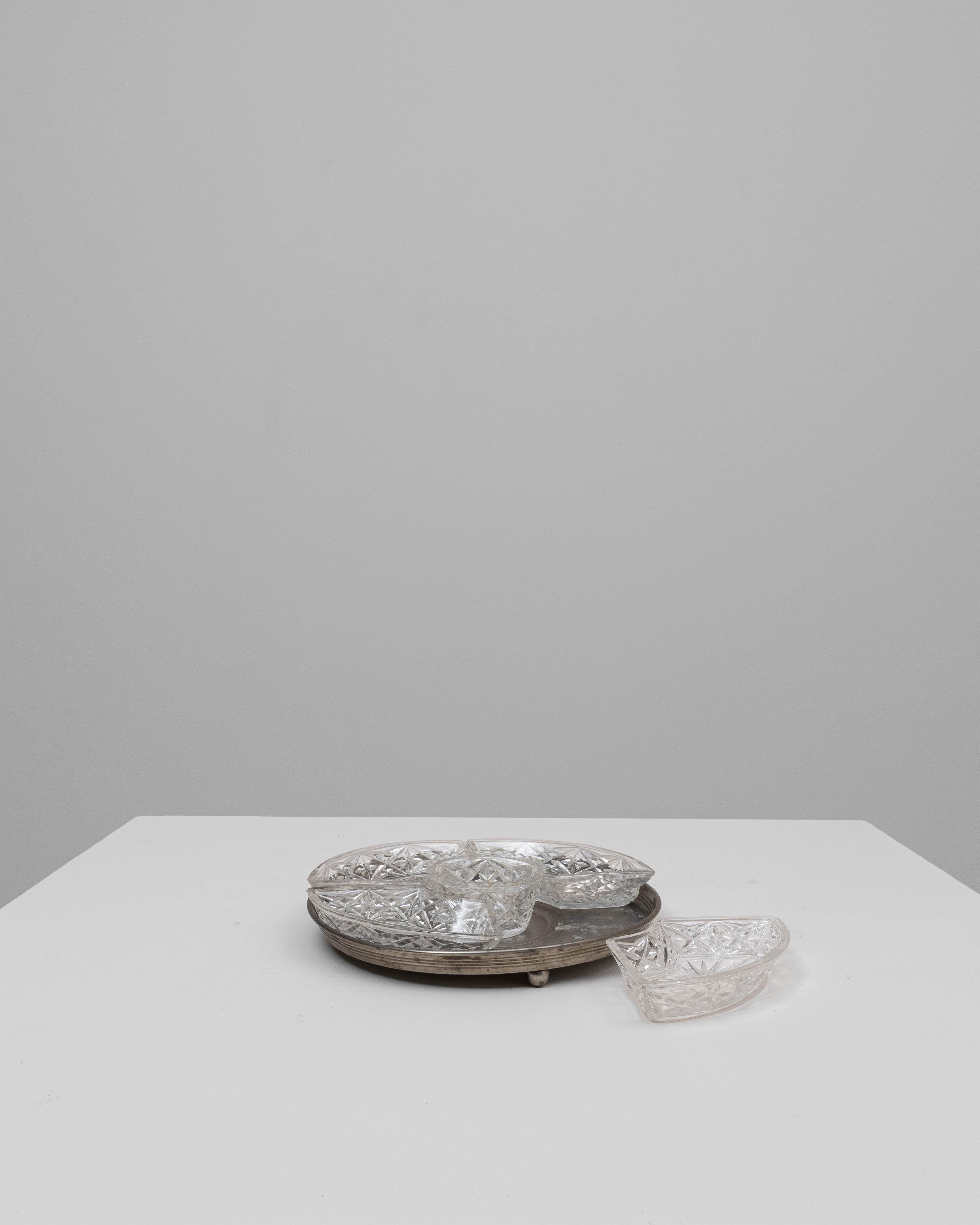 Plat de service en cristal français du 20e siècle sur base en argent en vente 4