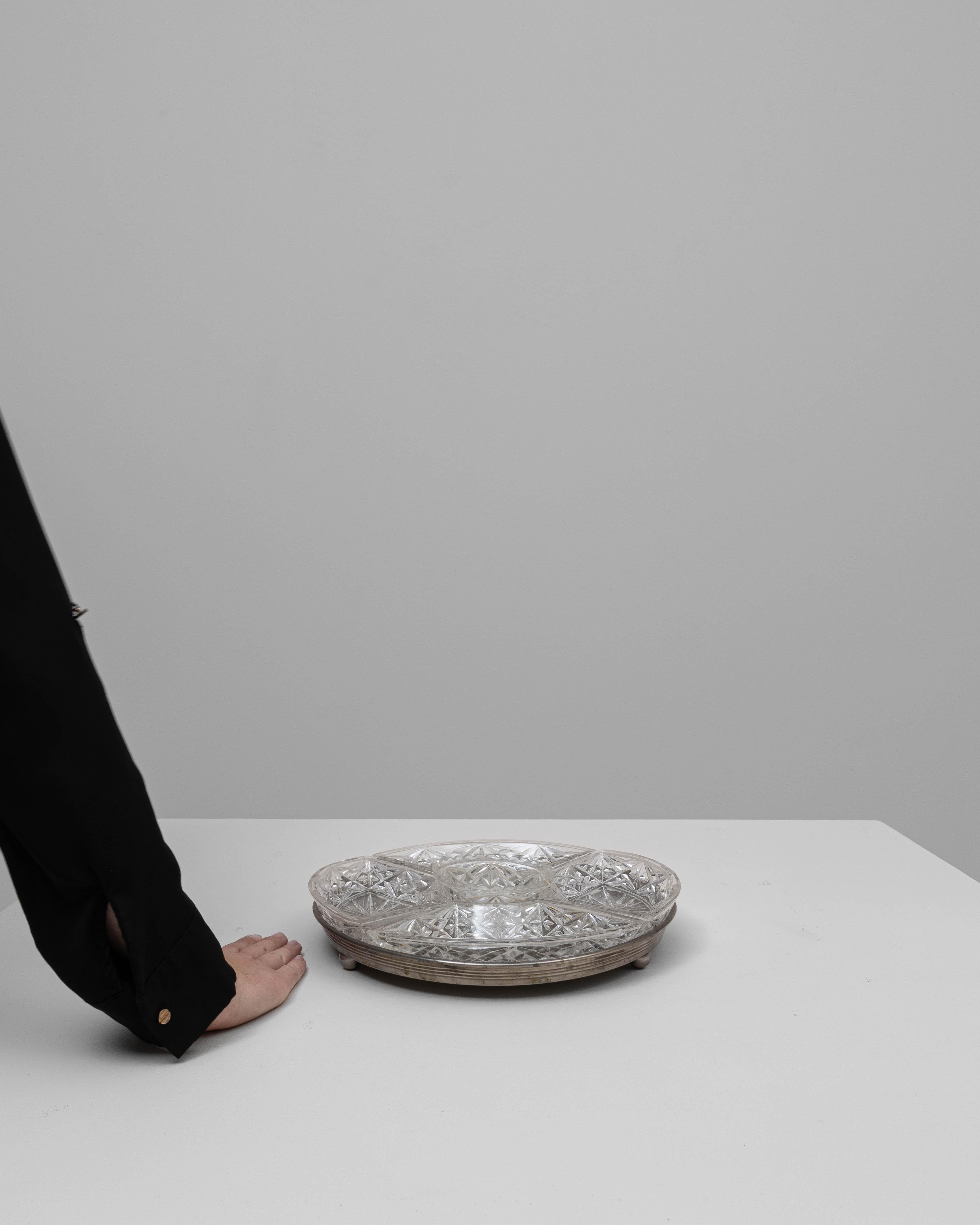 20ième siècle Plat de service en cristal français du 20e siècle sur base en argent en vente
