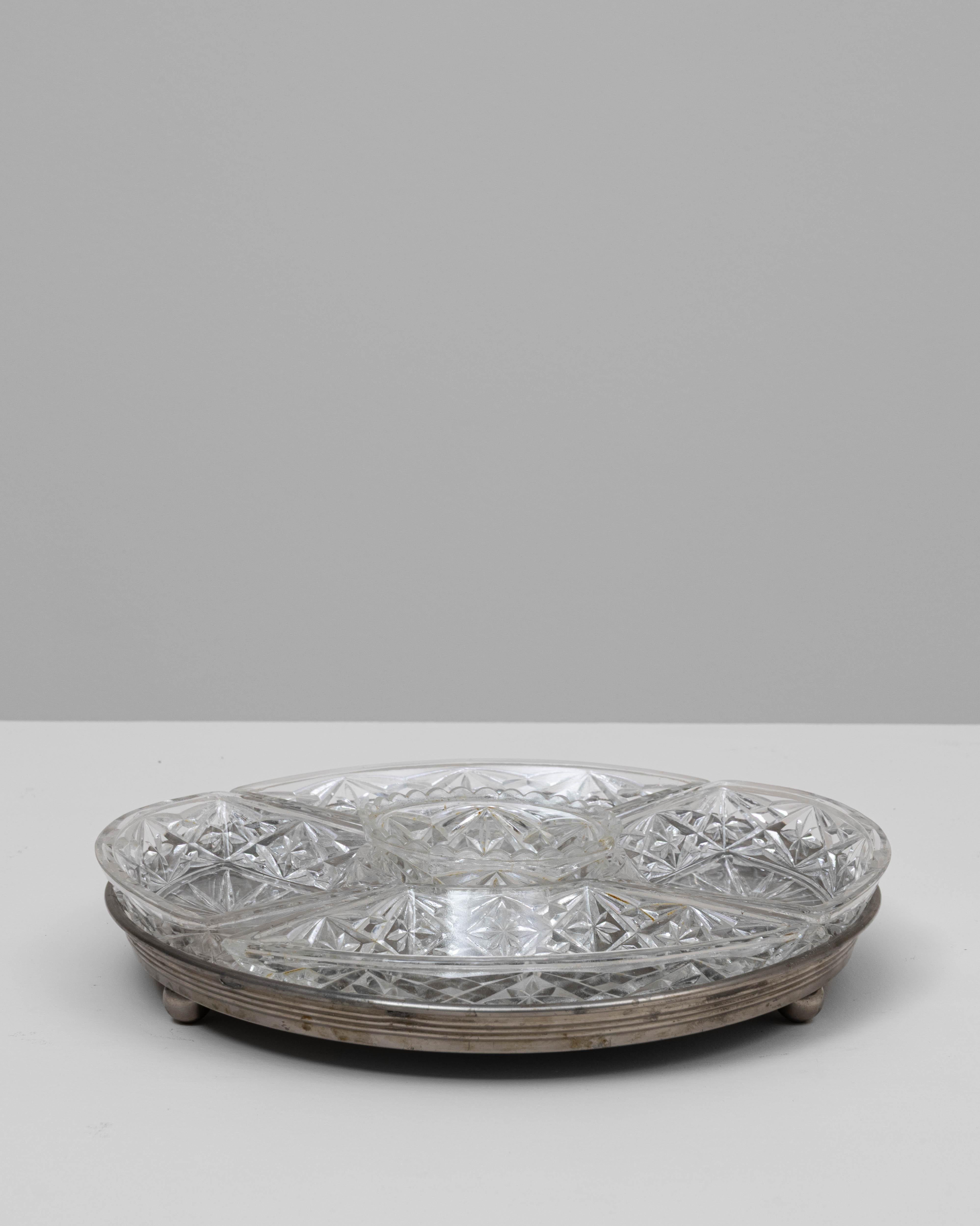 Argent Plat de service en cristal français du 20e siècle sur base en argent en vente