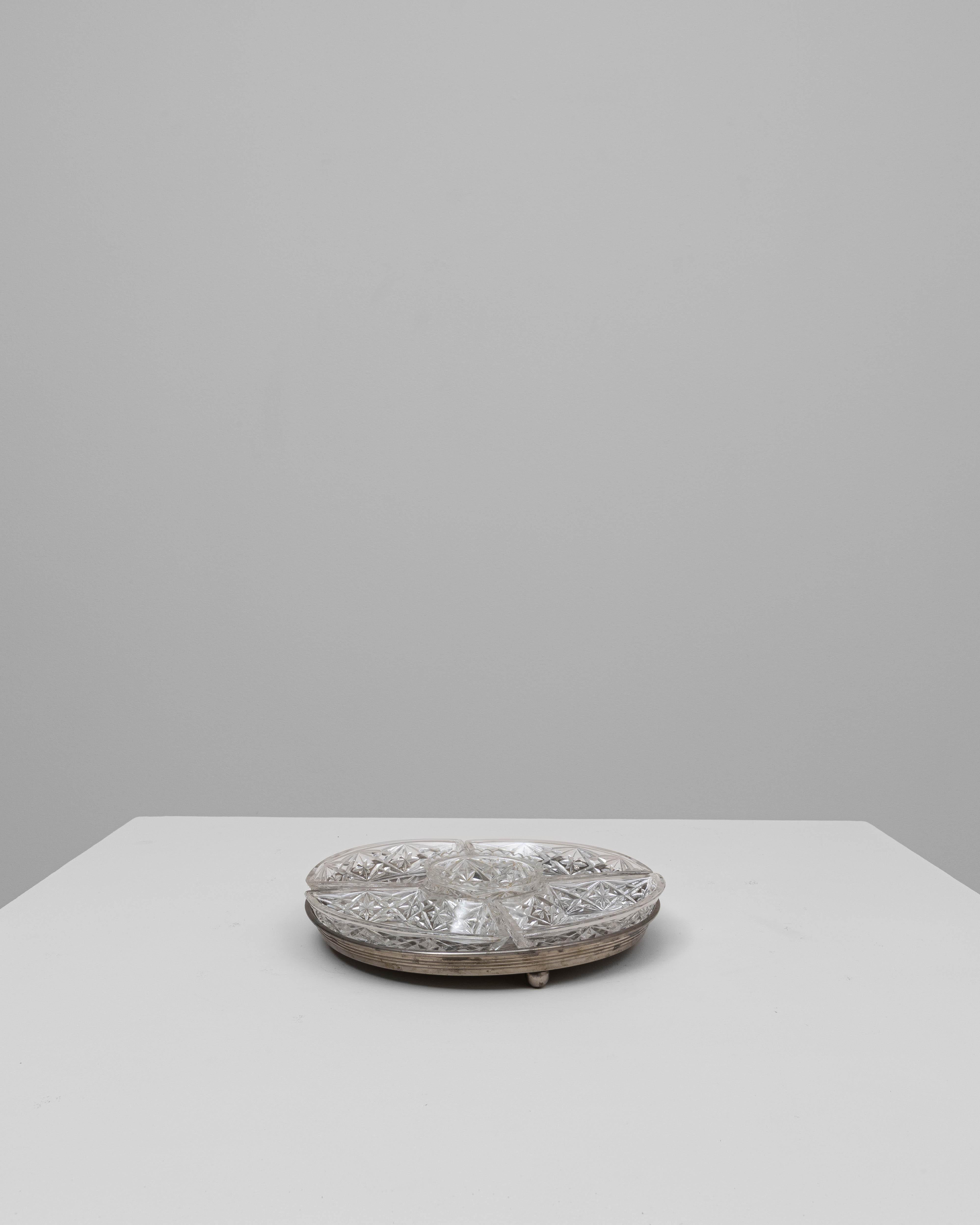 Plat de service en cristal français du 20e siècle sur base en argent en vente 2