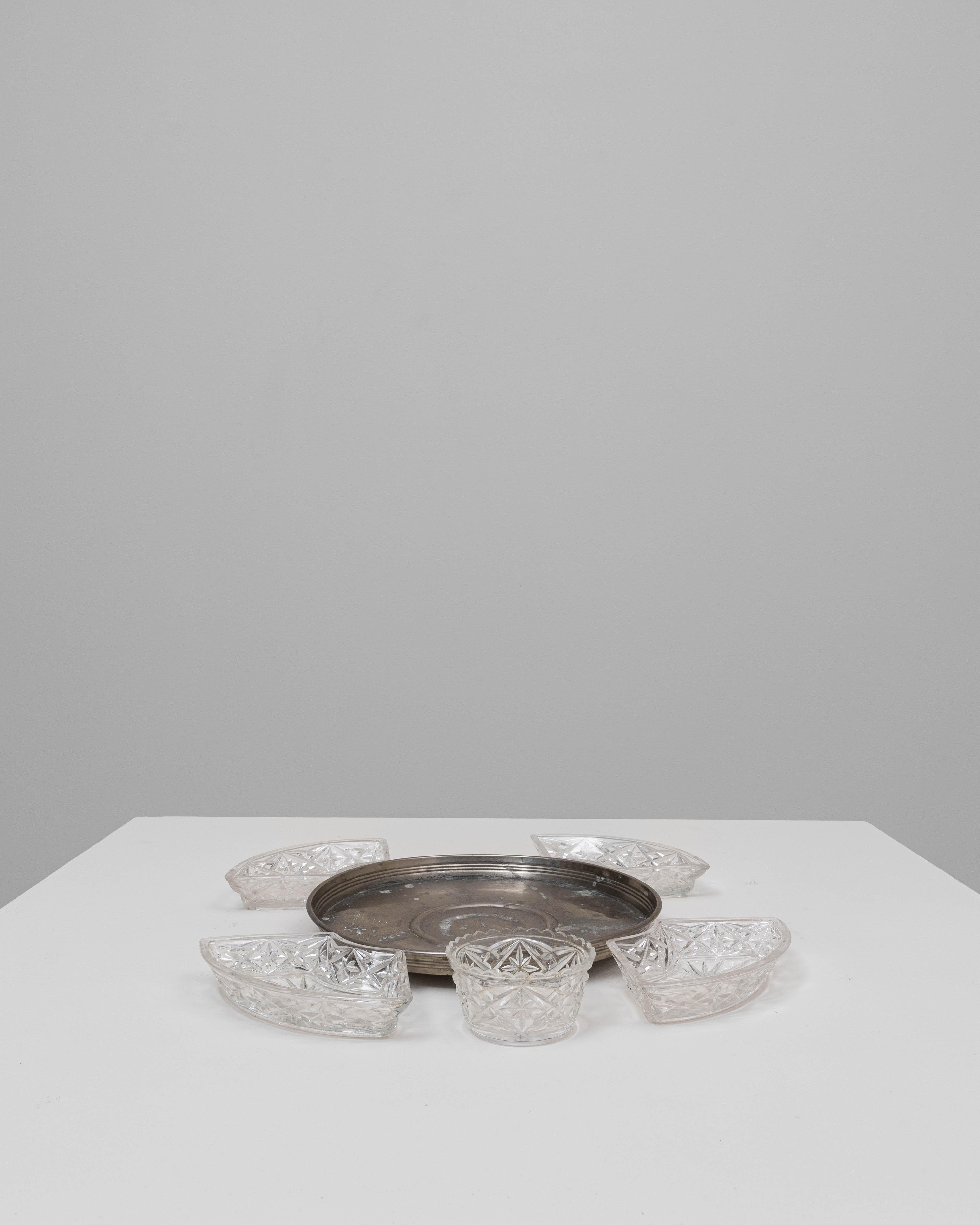 Plat de service en cristal français du 20e siècle sur base en argent en vente 3
