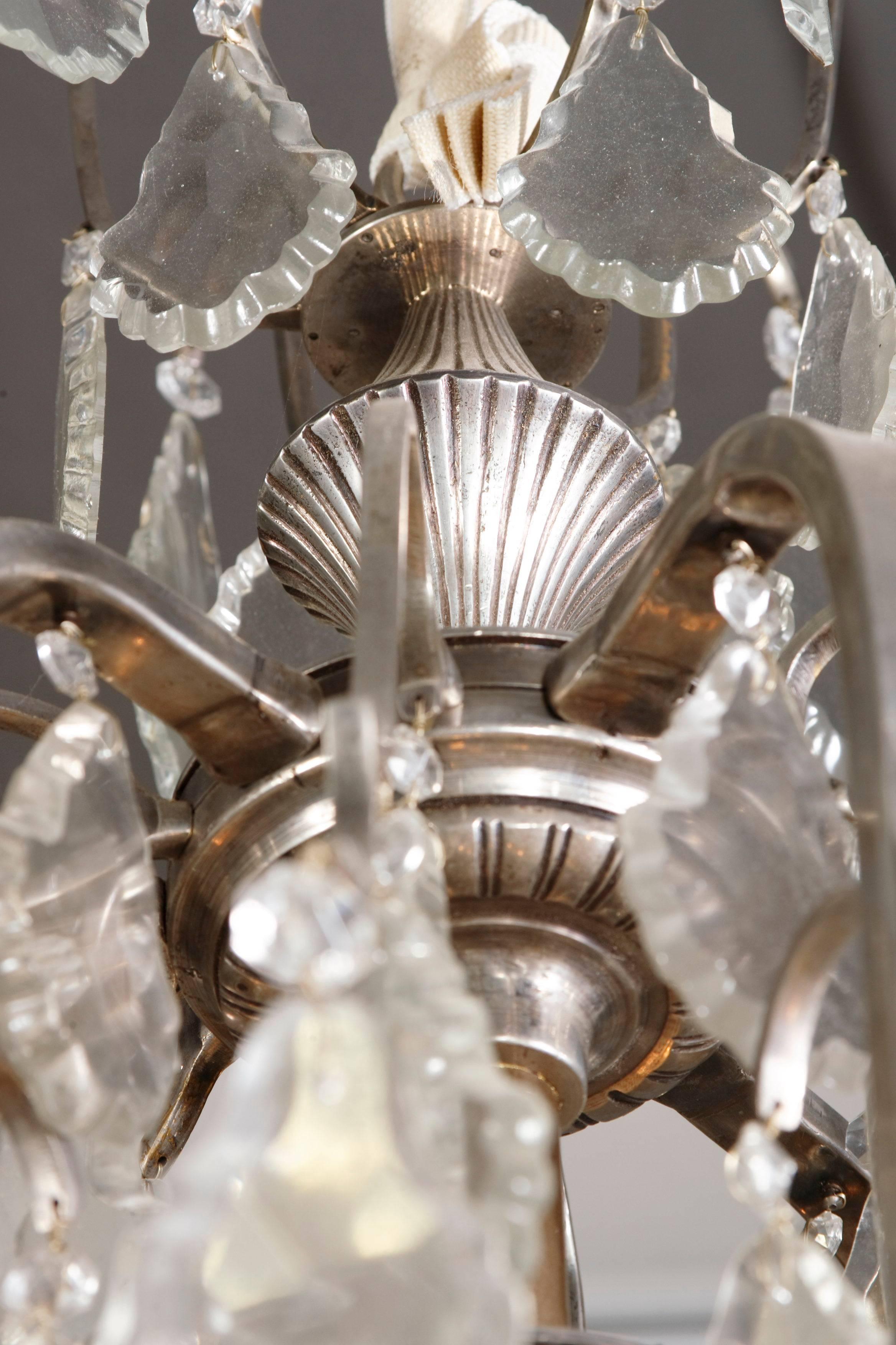 20th Century French Curved light arms Chandelier In Good Condition For Sale In Berlin, DE