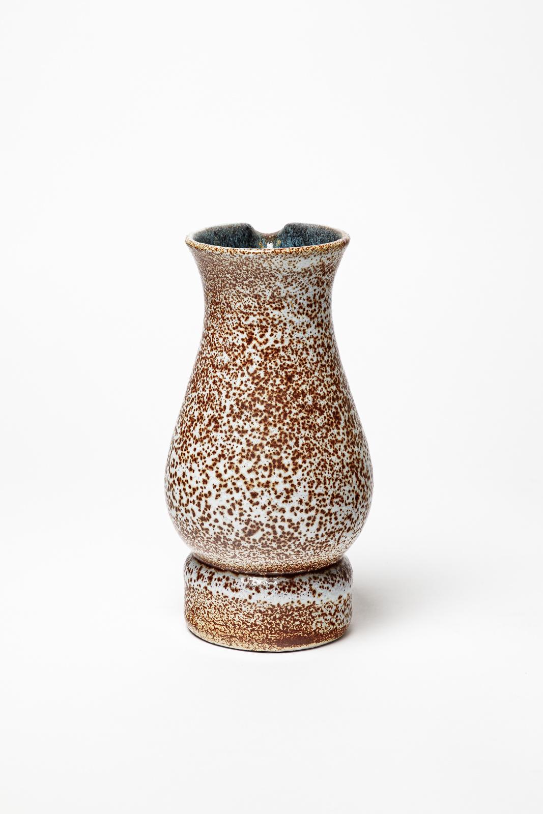 Vaso o brocca in ceramica colorata di design francese del XX secolo di accolay 1960 In condizioni ottime in vendita a Neuilly-en- sancerre, FR