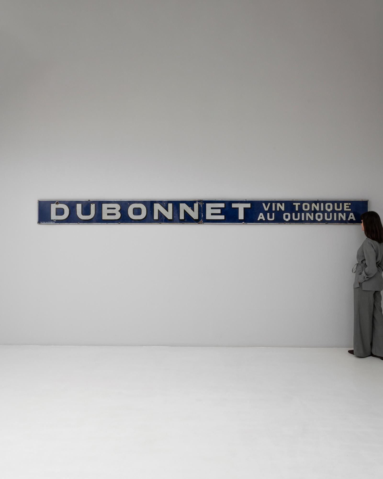 XX secolo Insegna francese del 20° secolo in metallo con vino tonico Dubonnet in vendita