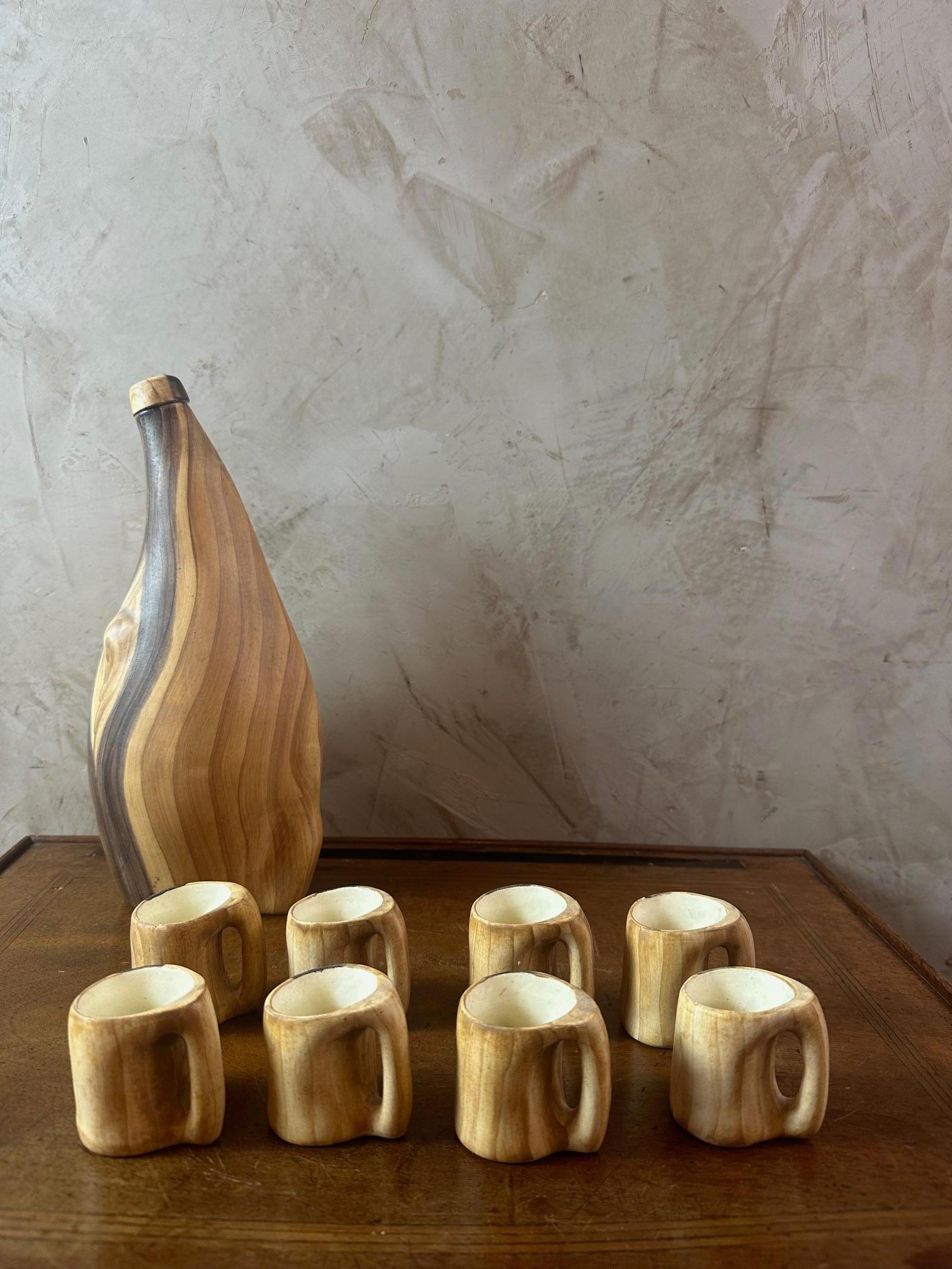 Juego de licor Vallauris de loza francesa del siglo XX, años 70 en Bueno estado para la venta en LEGNY, FR