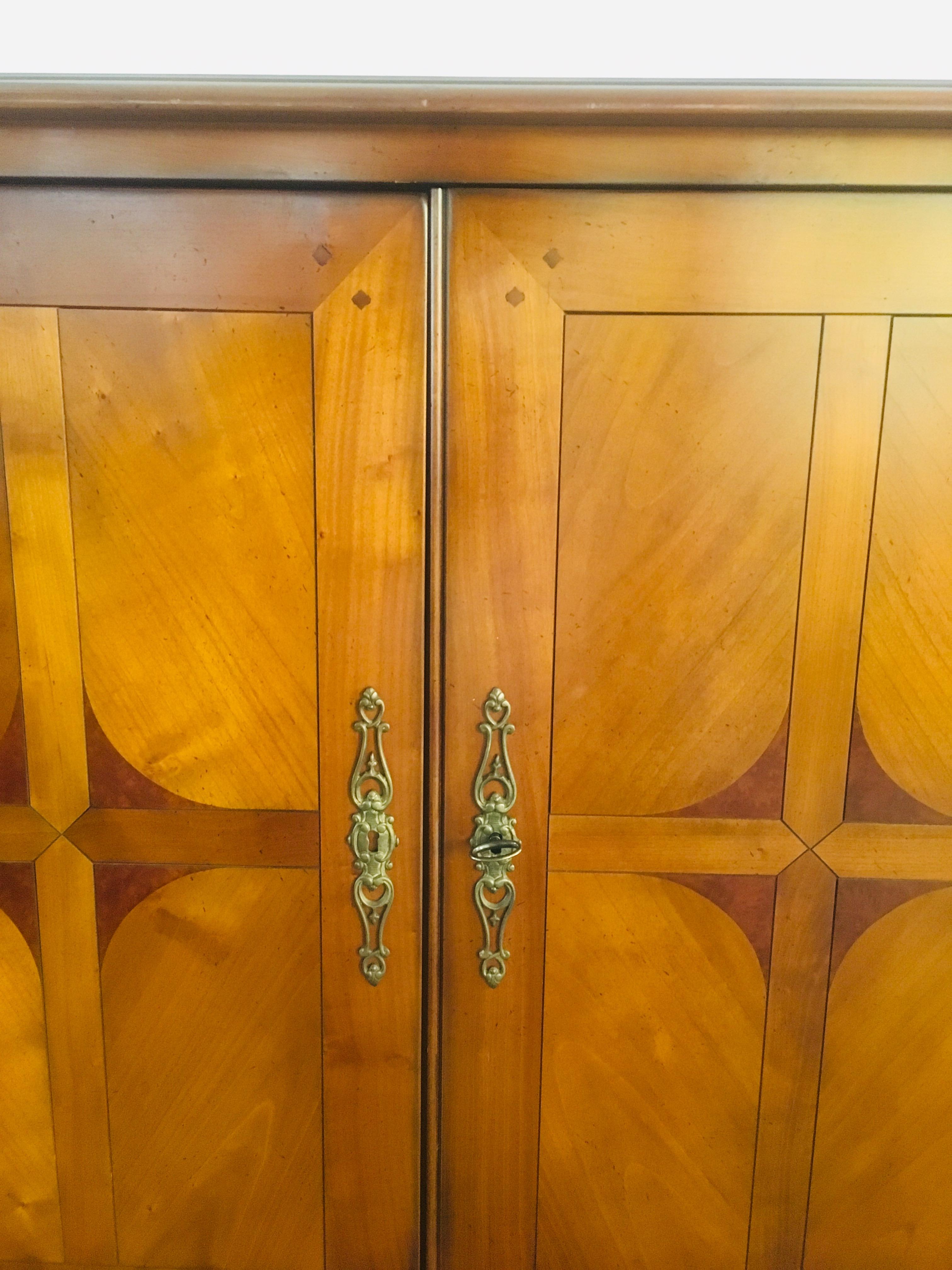 20th Century French Elm and Birch TV Cabinet with Drawers 1