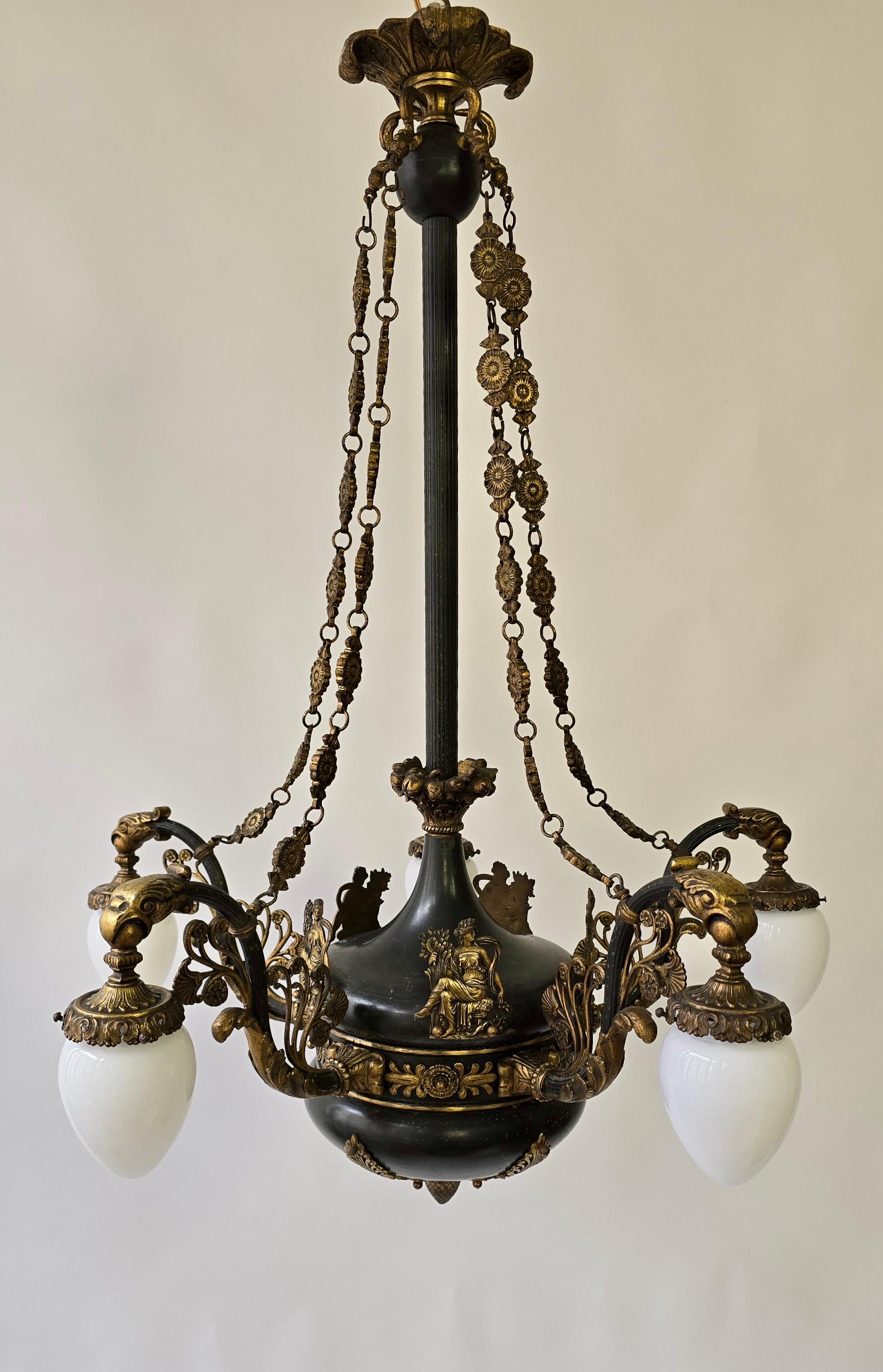 Stile impero Lampadario a 5 luci Impero francese del XX secolo in vendita
