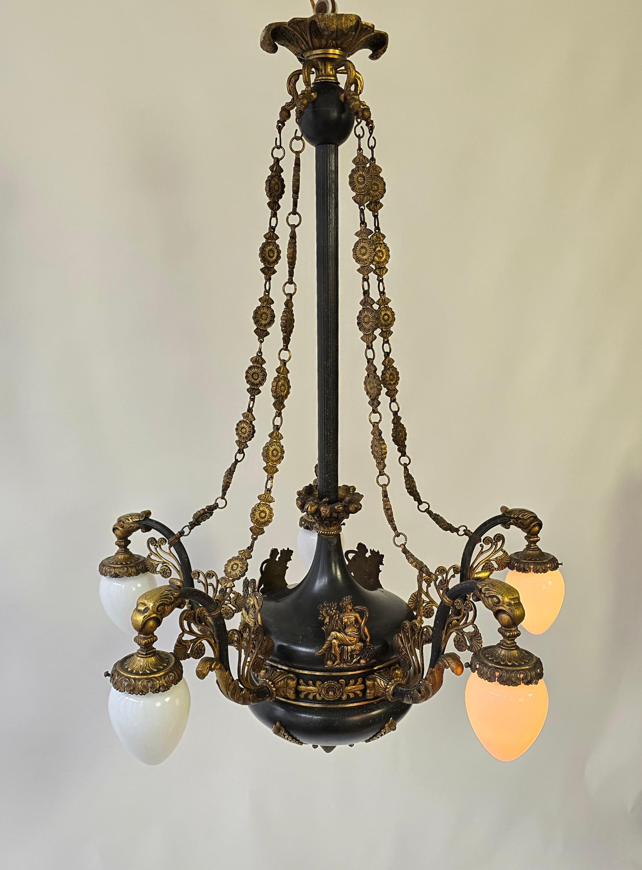 Francese Lampadario a 5 luci Impero francese del XX secolo in vendita