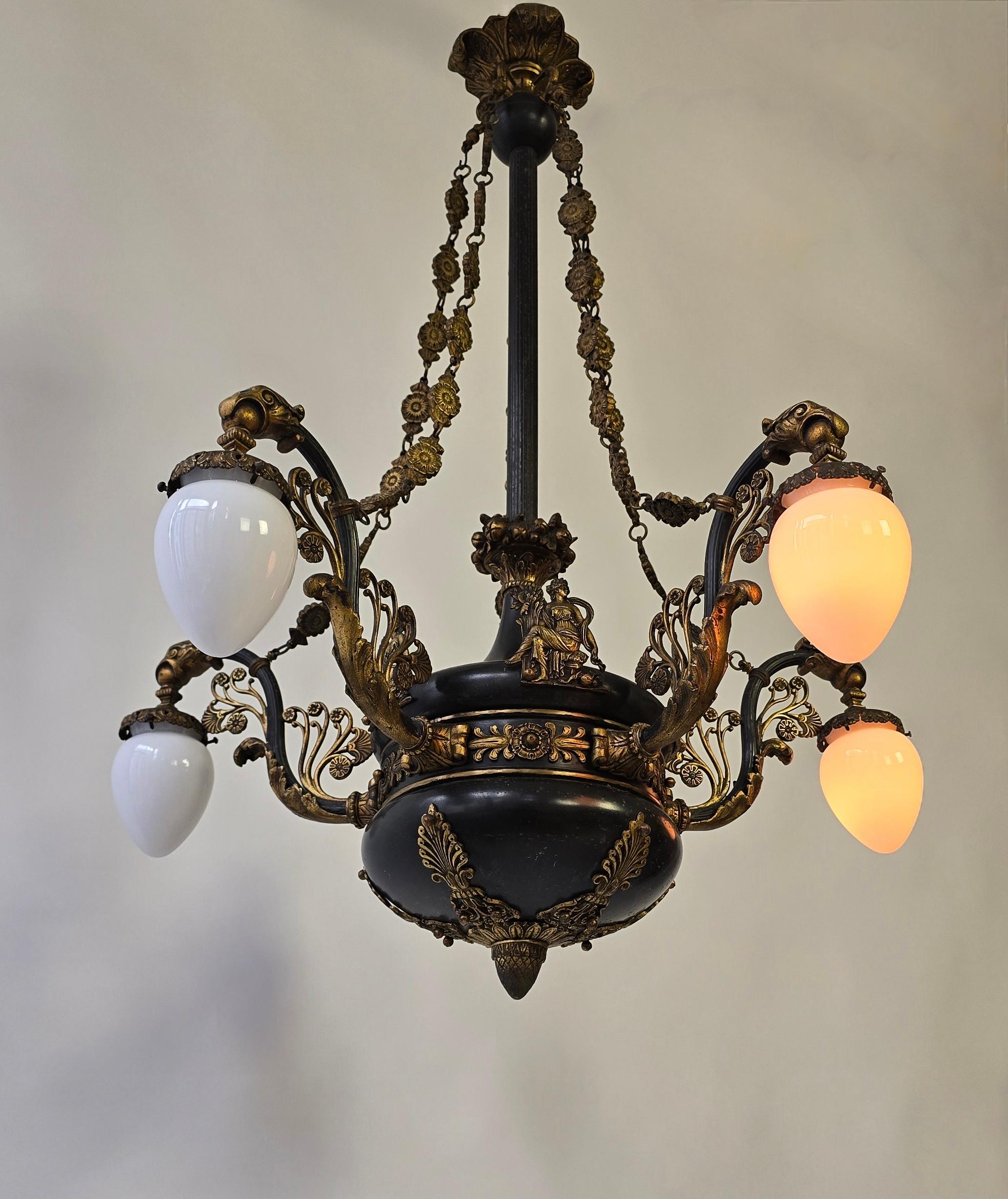 Lampadario a 5 luci Impero francese del XX secolo In condizioni buone in vendita a Antwerp, BE