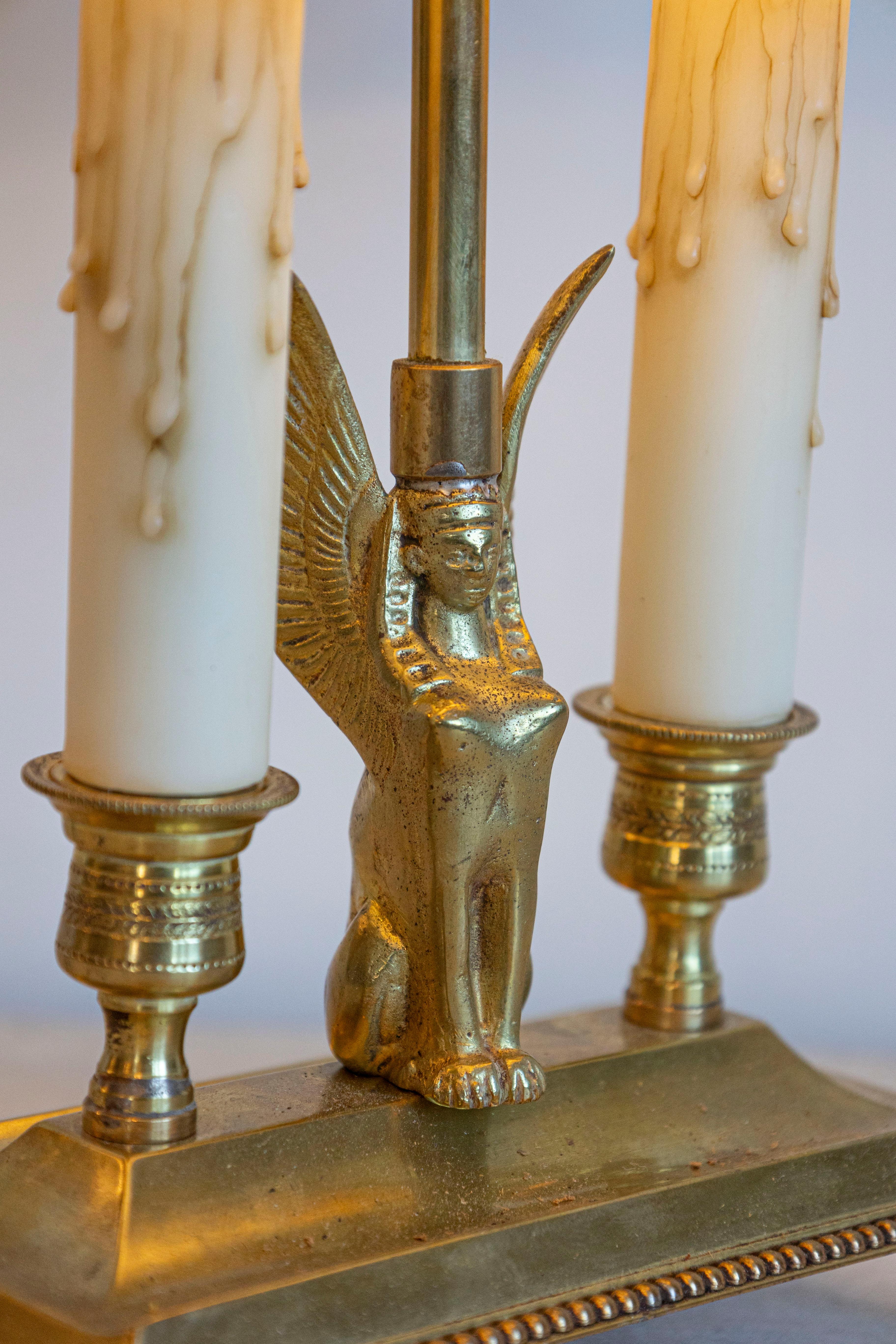 Français Lampe Bouillotte de style Empire français du 20e siècle avec motif de sphinx en vente