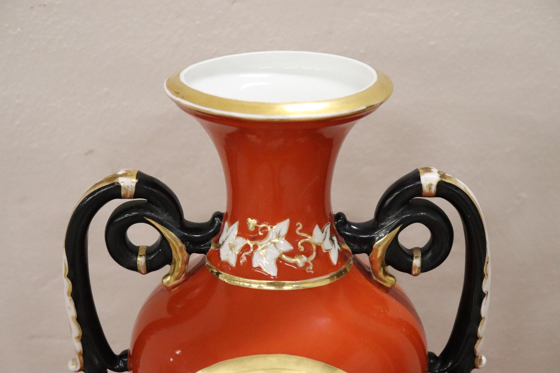 20th Century French Empire Style Hand Painted Red Ceramic Amphora Vase, 1920s In Good Condition In Casale Monferrato, IT
