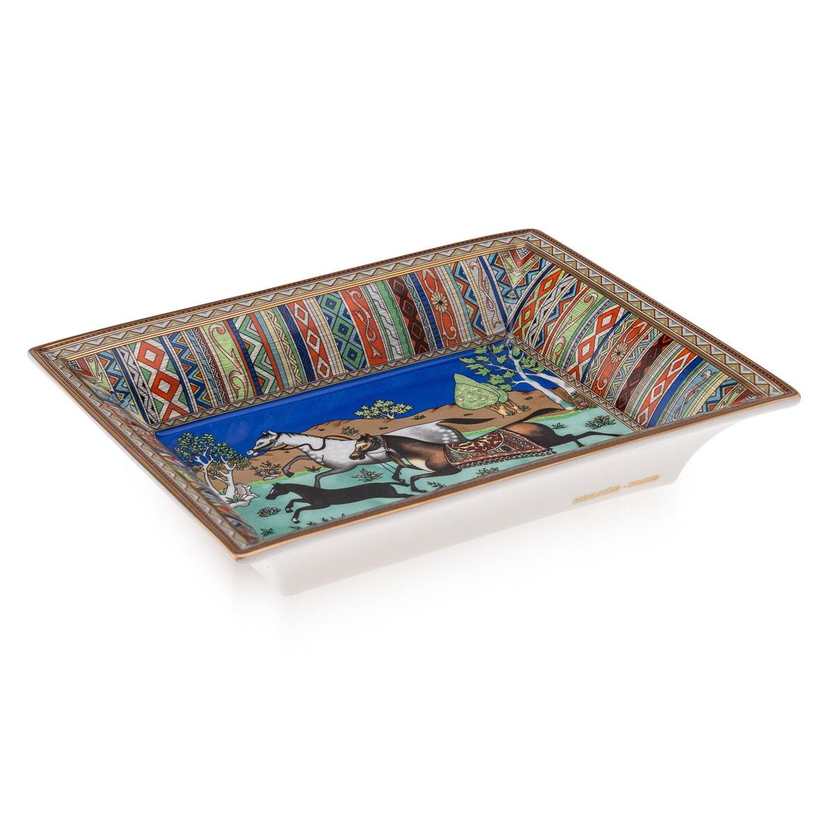 20th Century French Equestrian Theme Ceramic Ash Tray By Hermes In Good Condition In Royal Tunbridge Wells, Kent