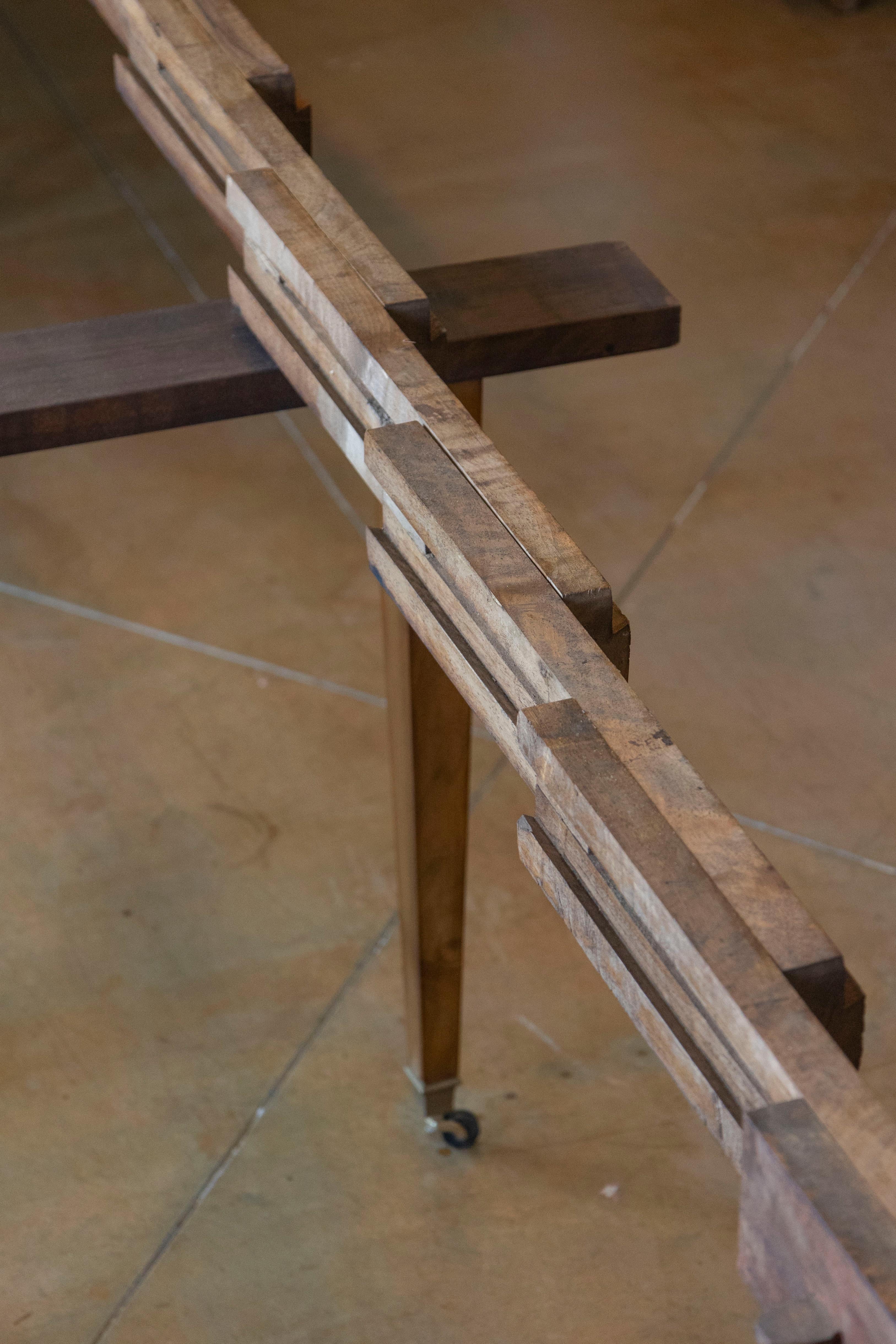 Mesa de comedor extensible francesa del siglo XX Francés en venta