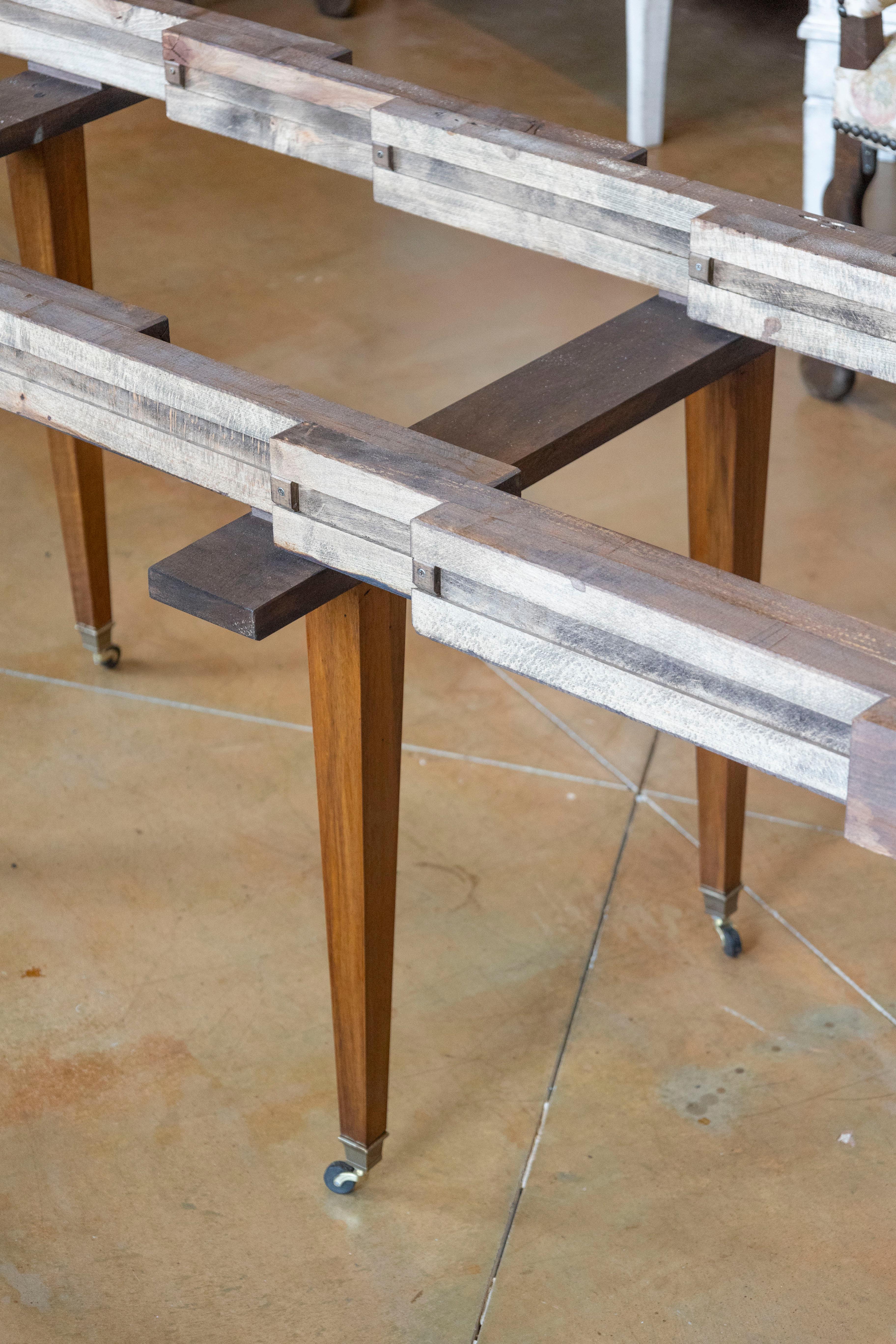 20th Century French Extension Dining Table In Good Condition For Sale In Atlanta, GA