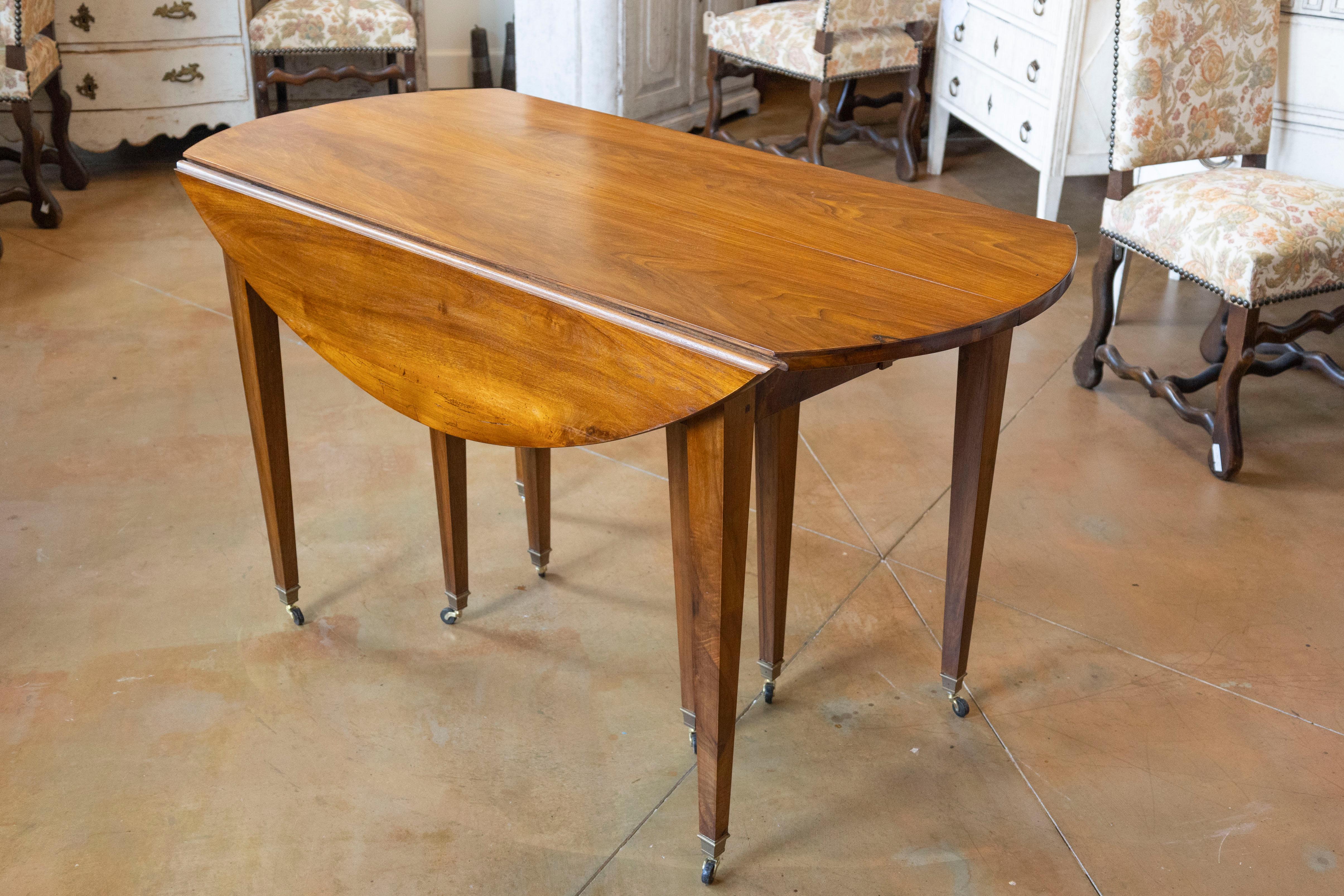 20th Century French Extension Dining Table For Sale 1