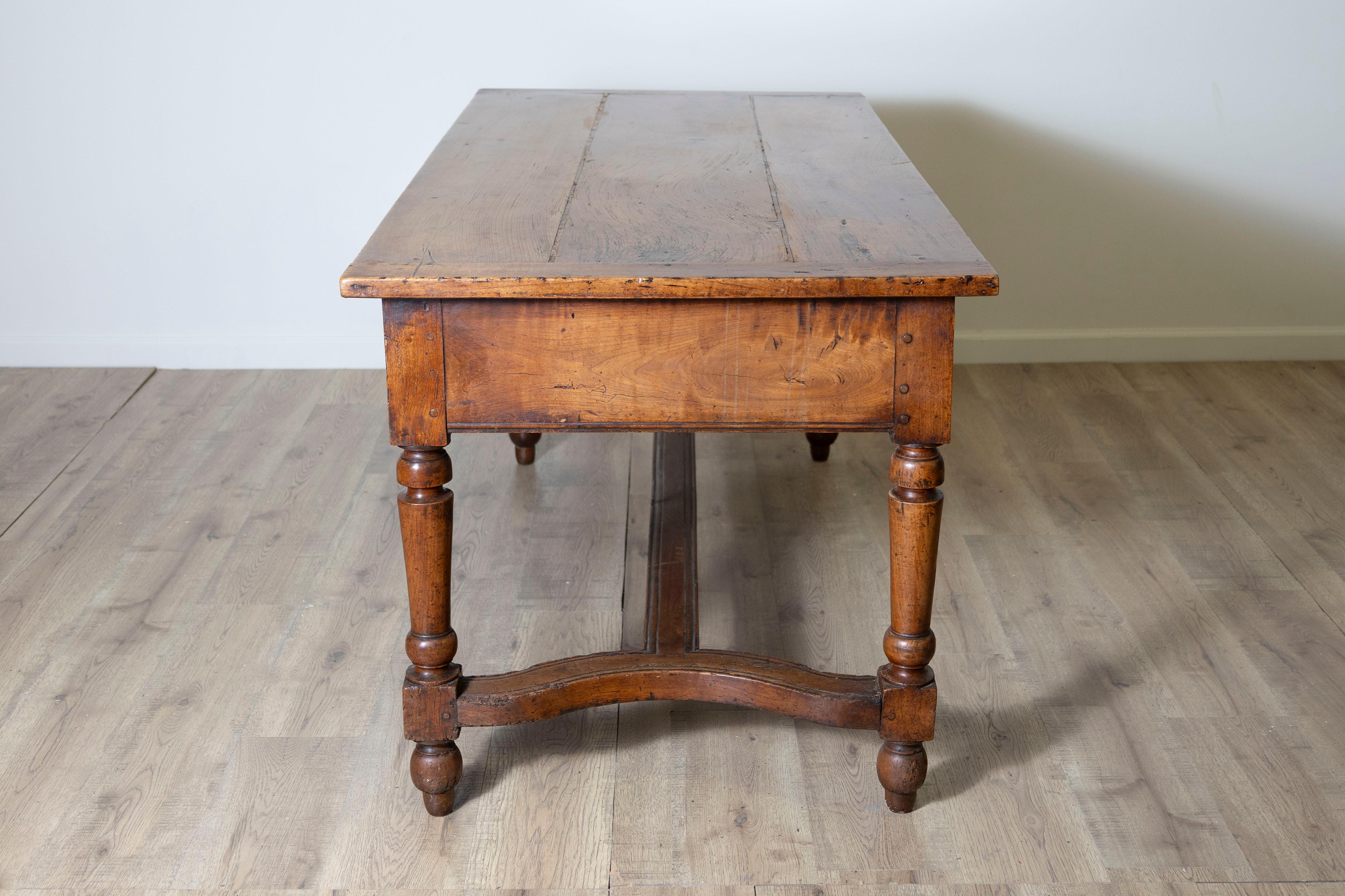 Table de ferme française du 20e siècle en vente 2