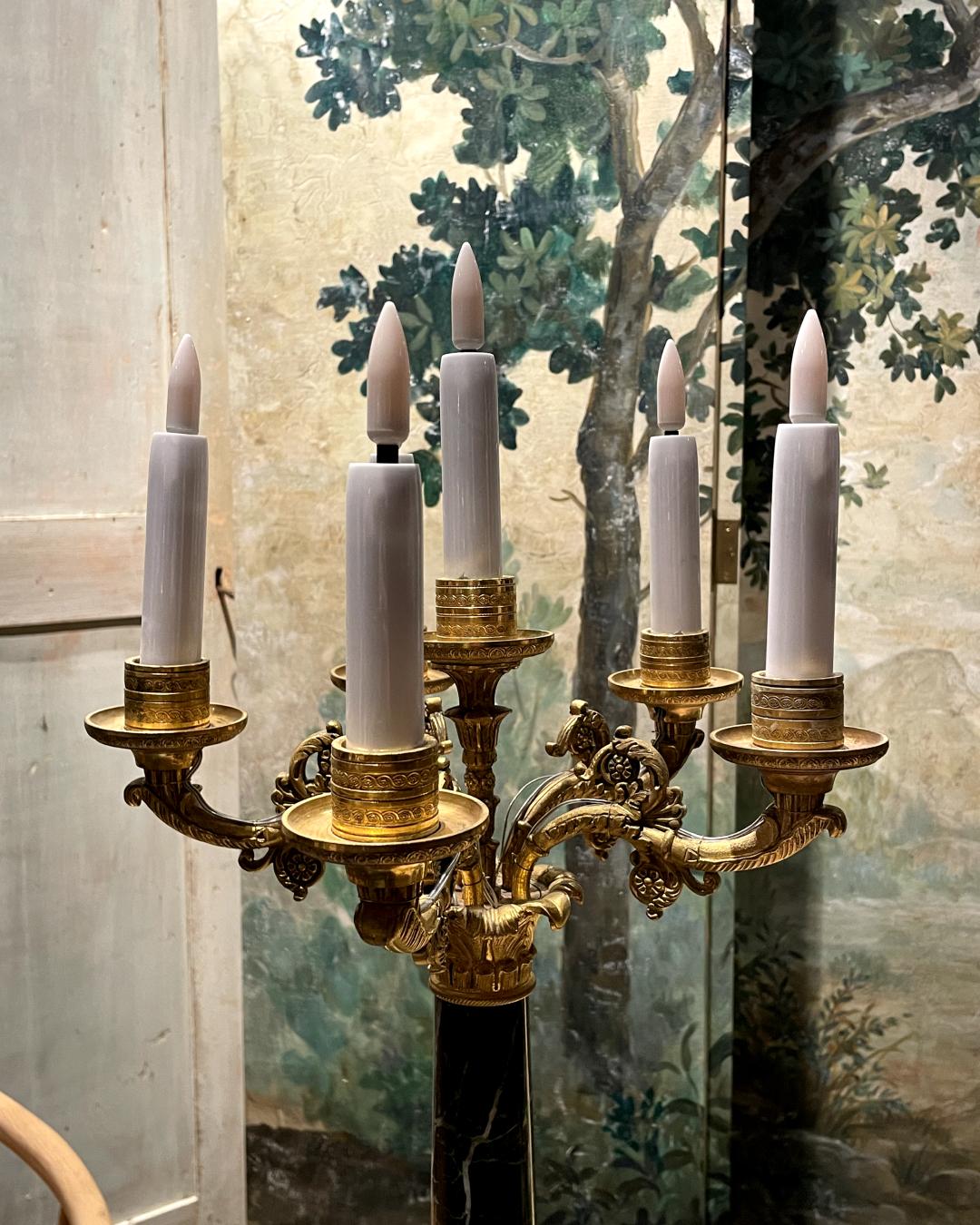 20th Century French Fire-Gilded Bronze and Green Marble Candelabra In Good Condition For Sale In BARCELONA, ES