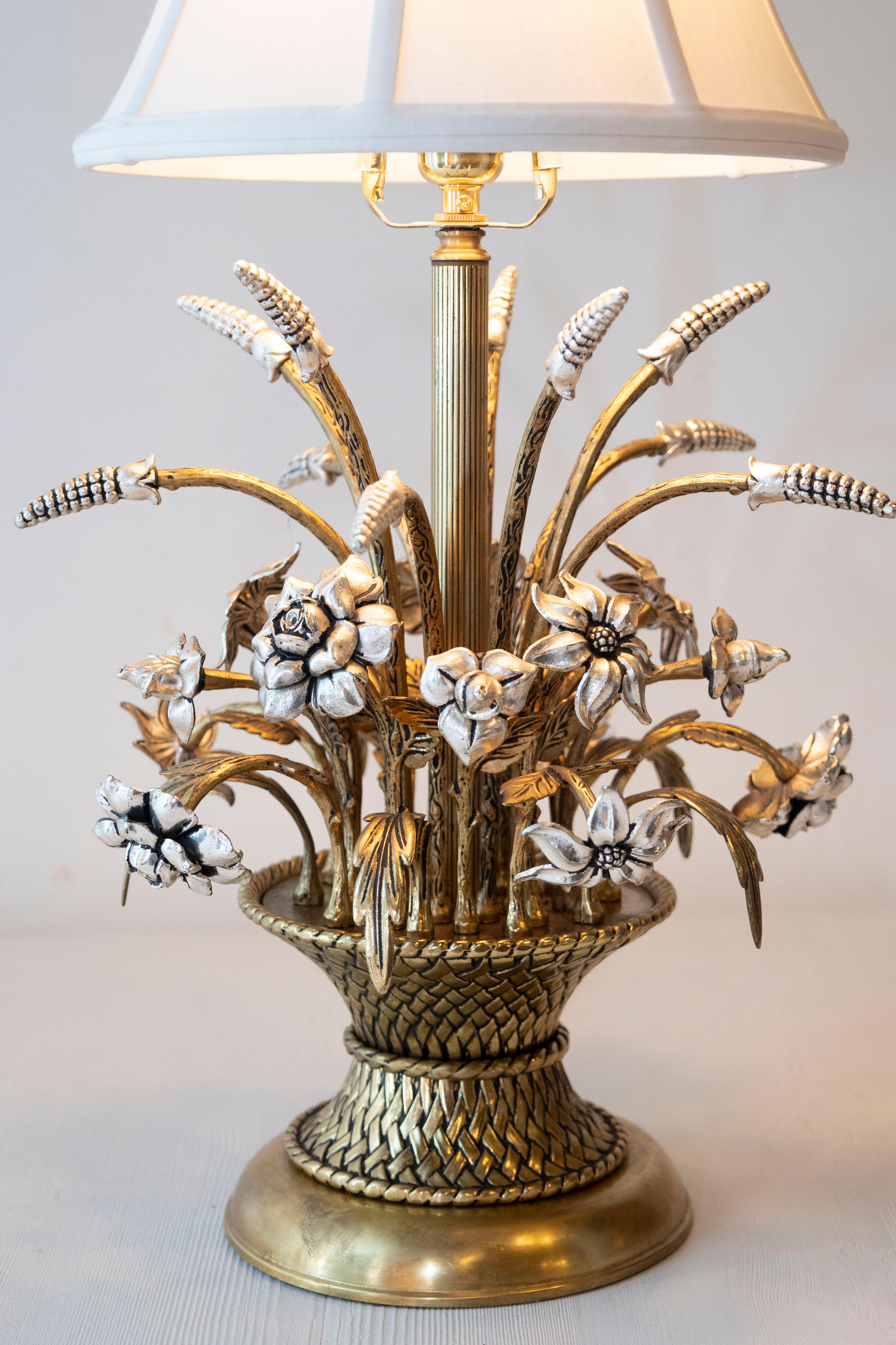 Lámpara de Sobremesa Floral Francesa del Siglo XX con Trigo Dorado Francés en venta
