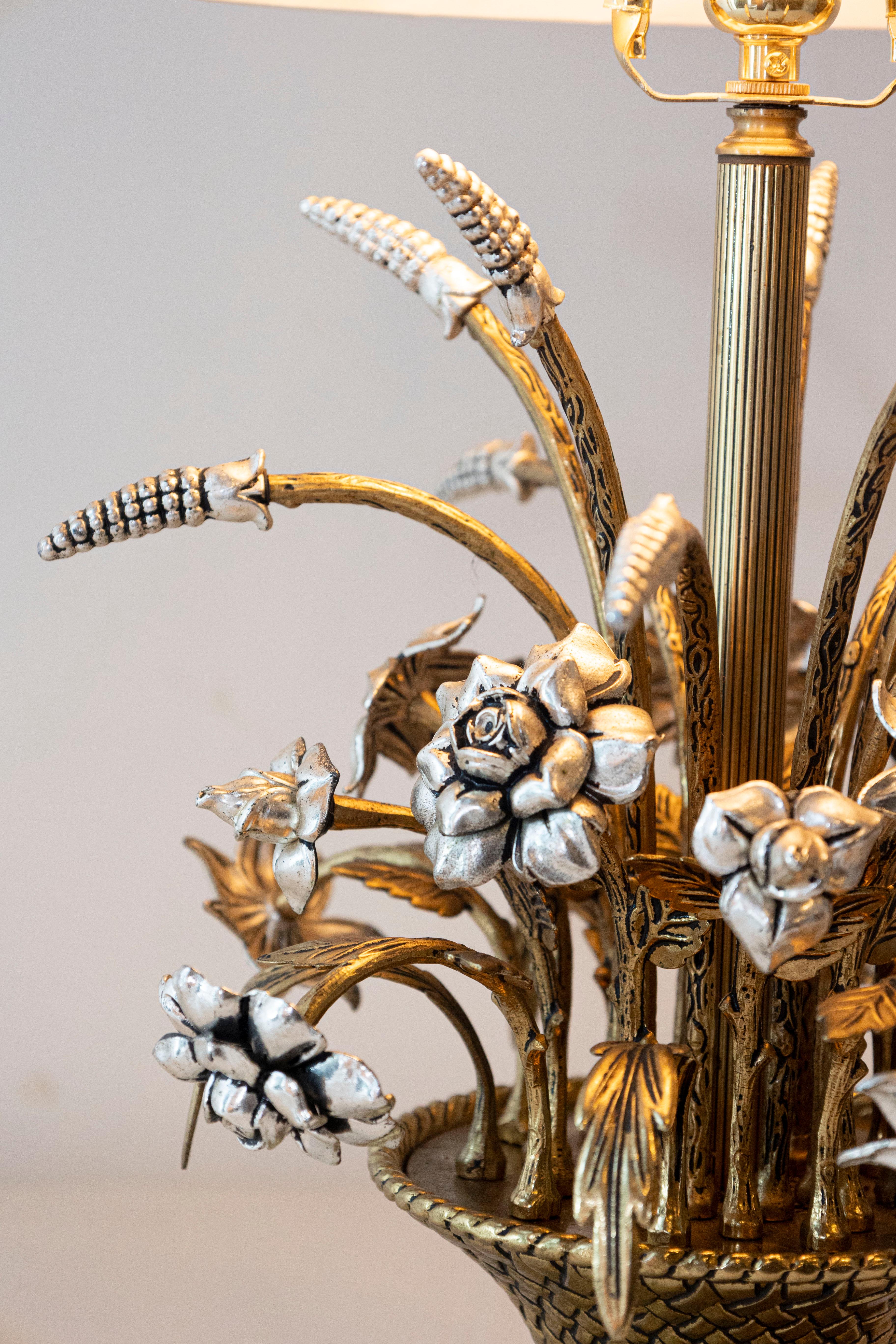 Lámpara de Sobremesa Floral Francesa del Siglo XX con Trigo Dorado en Bueno estado para la venta en Atlanta, GA
