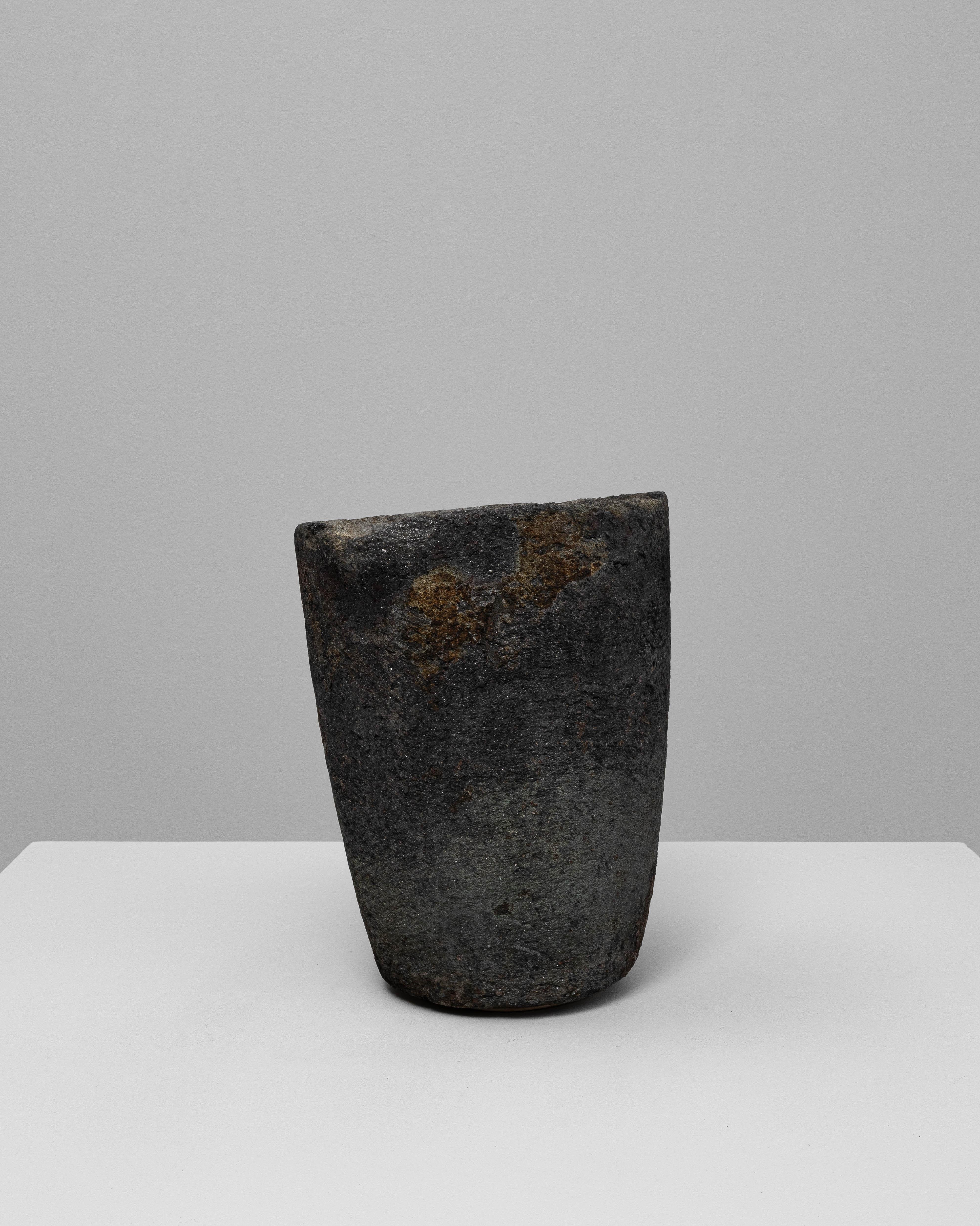 20. Jahrhundert Französisch Gießerei Topf Tiegel (Beton) im Angebot