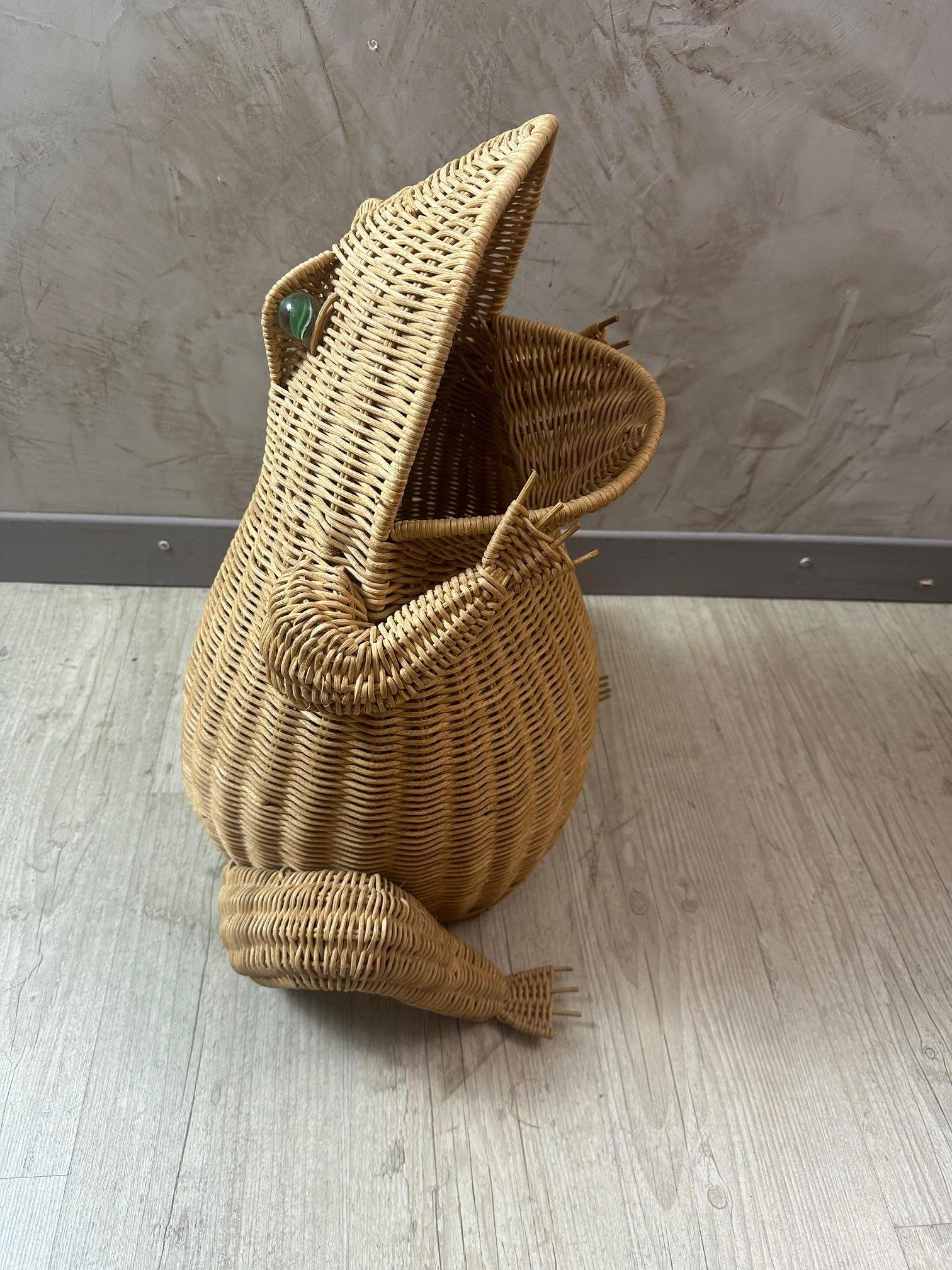 20th century French Frog Wicker Basket by Olivier Cajan, 1970s In Good Condition In LEGNY, FR
