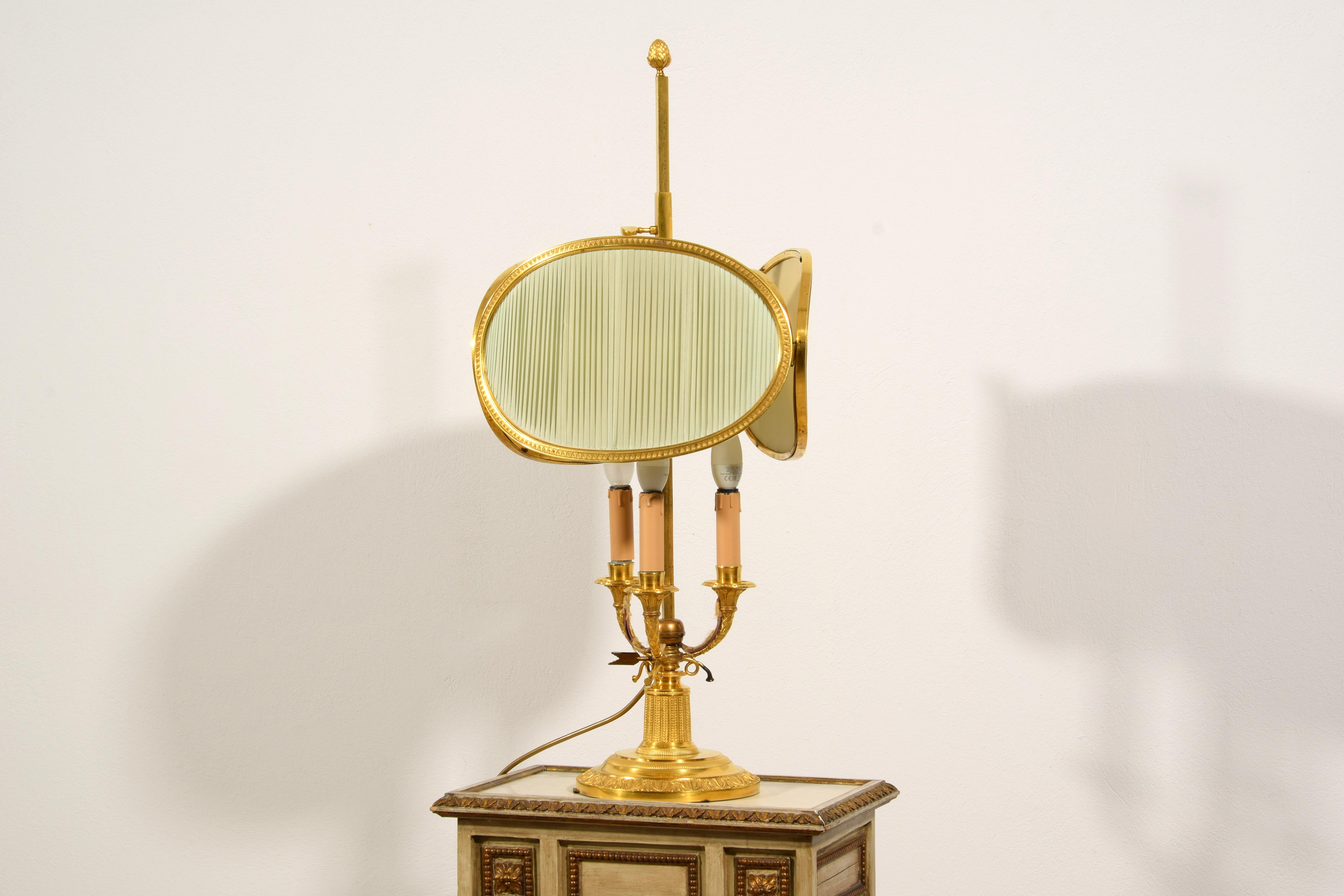 20. Jahrhundert, Französisch vergoldete Bronze Buillotte Lampe  im Angebot 4