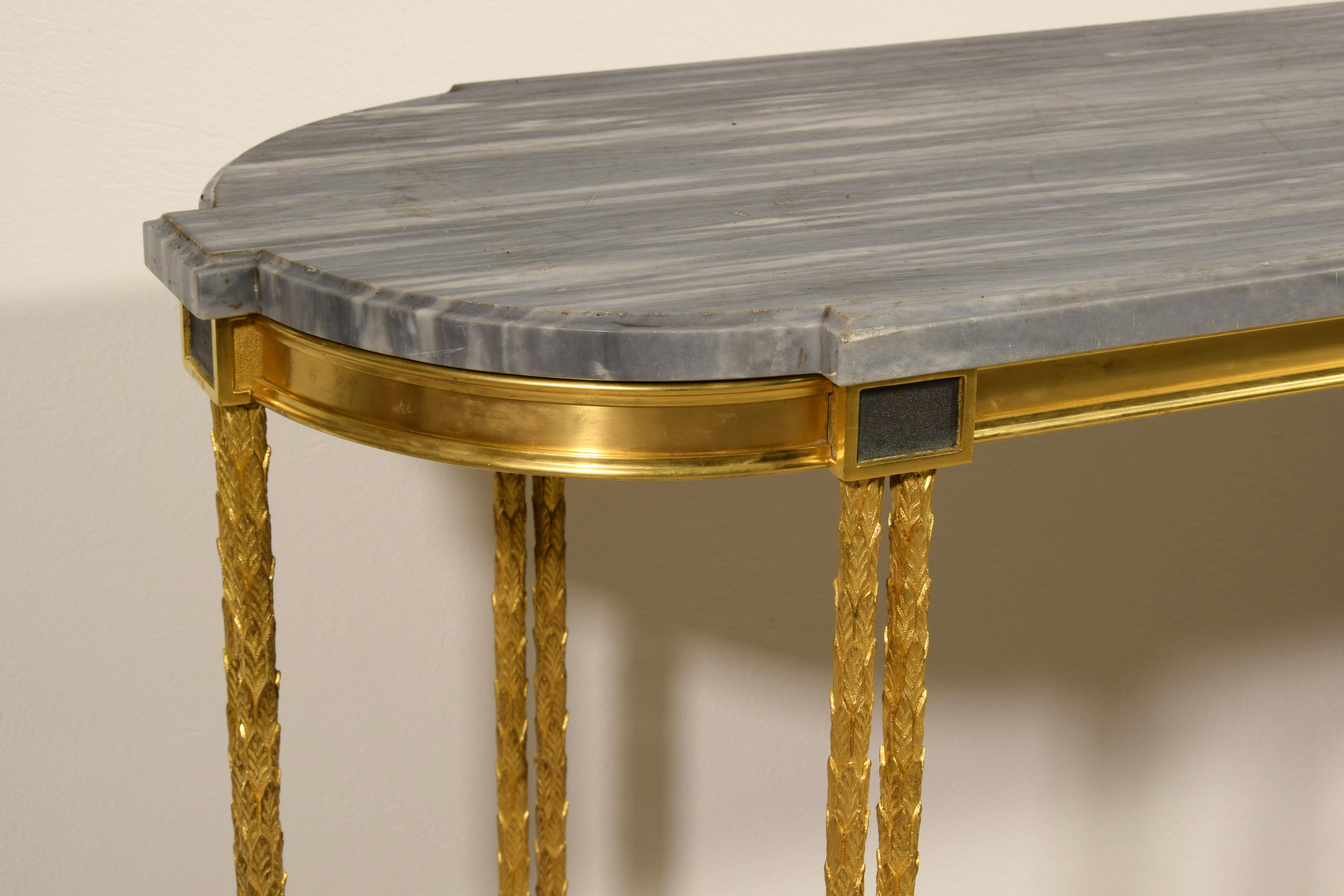 20e siècle, Table console en bronze doré de la Maison Baguès.  en vente 3