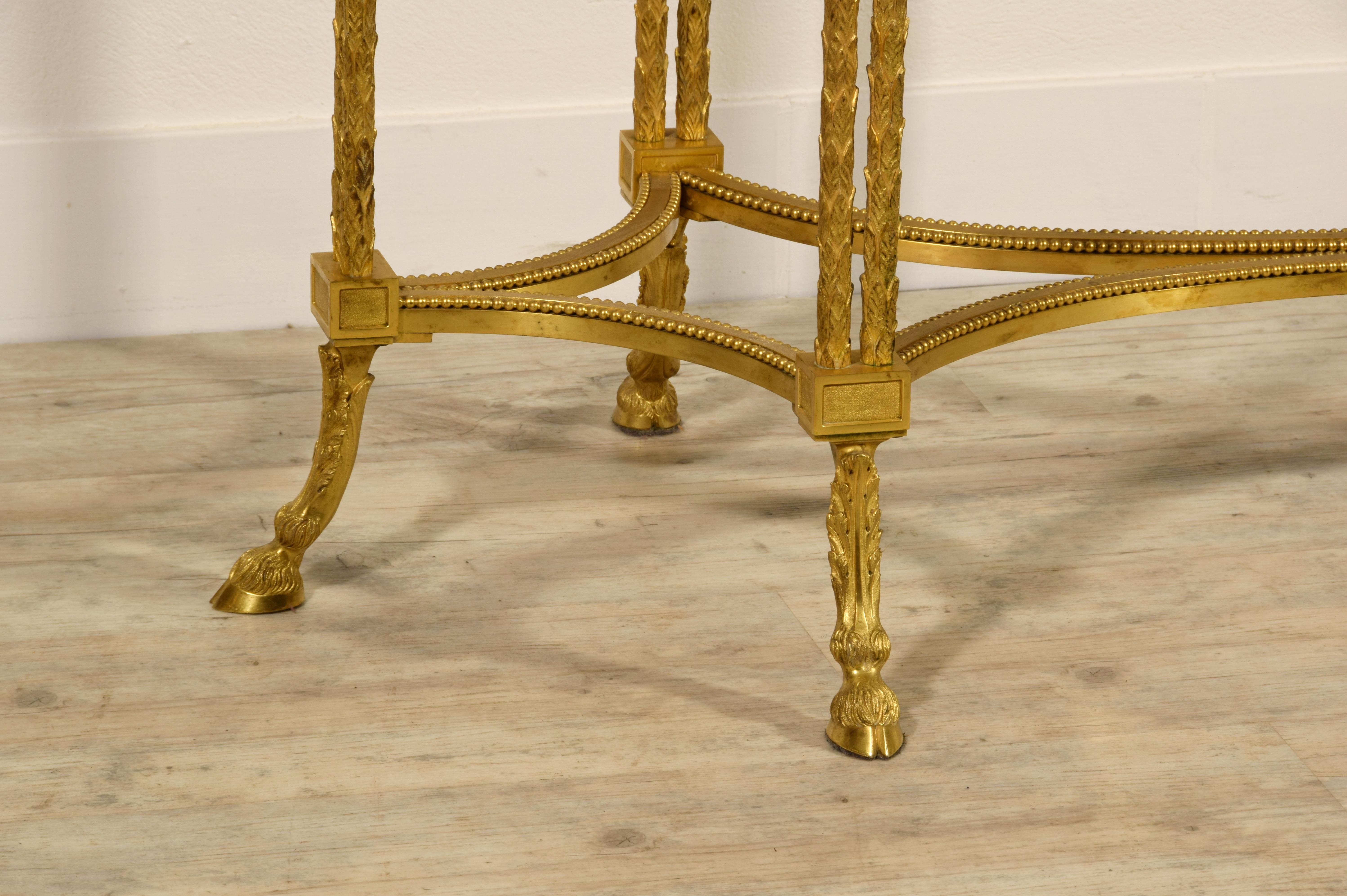 20e siècle, Table console en bronze doré de la Maison Baguès.  en vente 7
