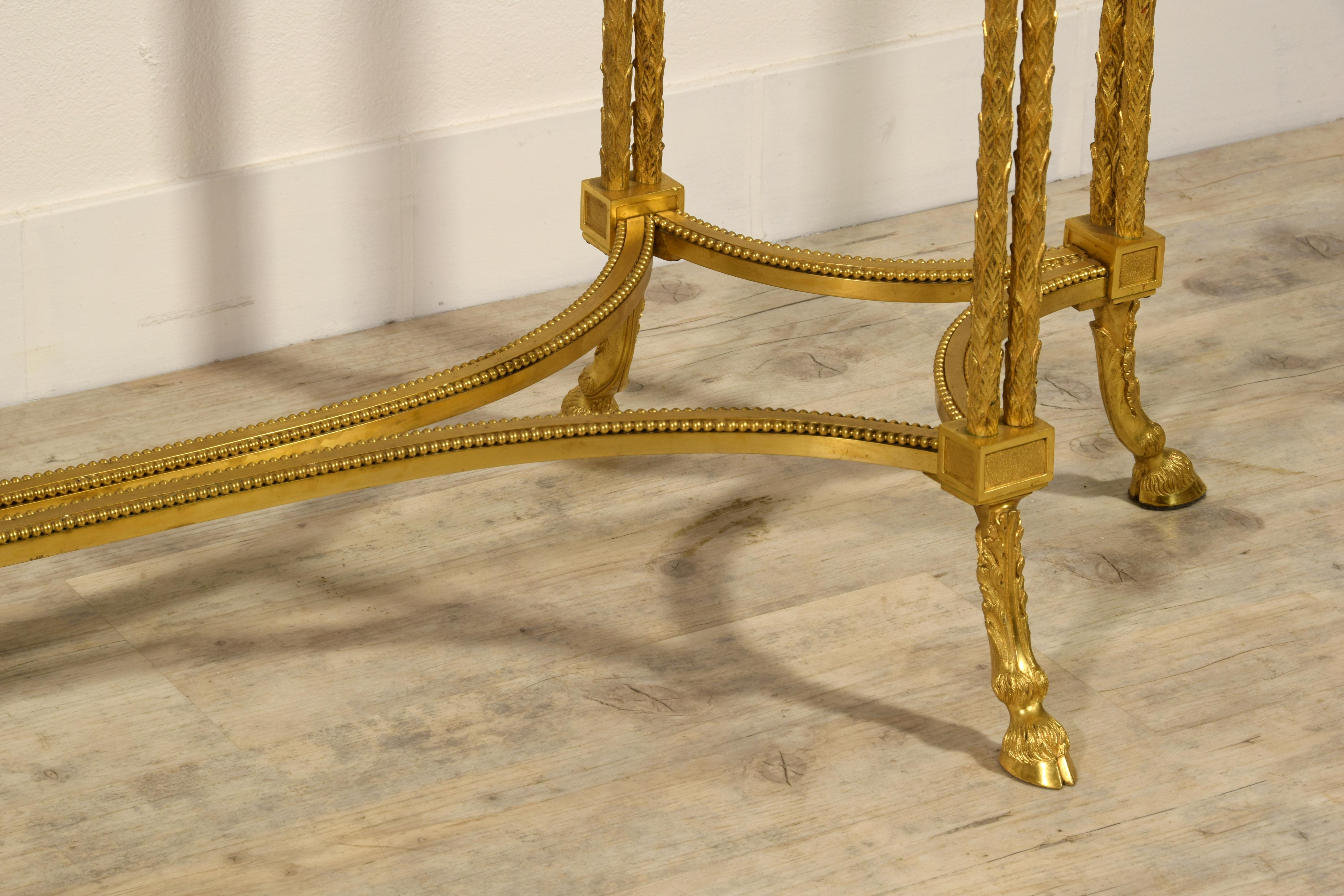 20e siècle, Table console en bronze doré de la Maison Baguès.  en vente 9