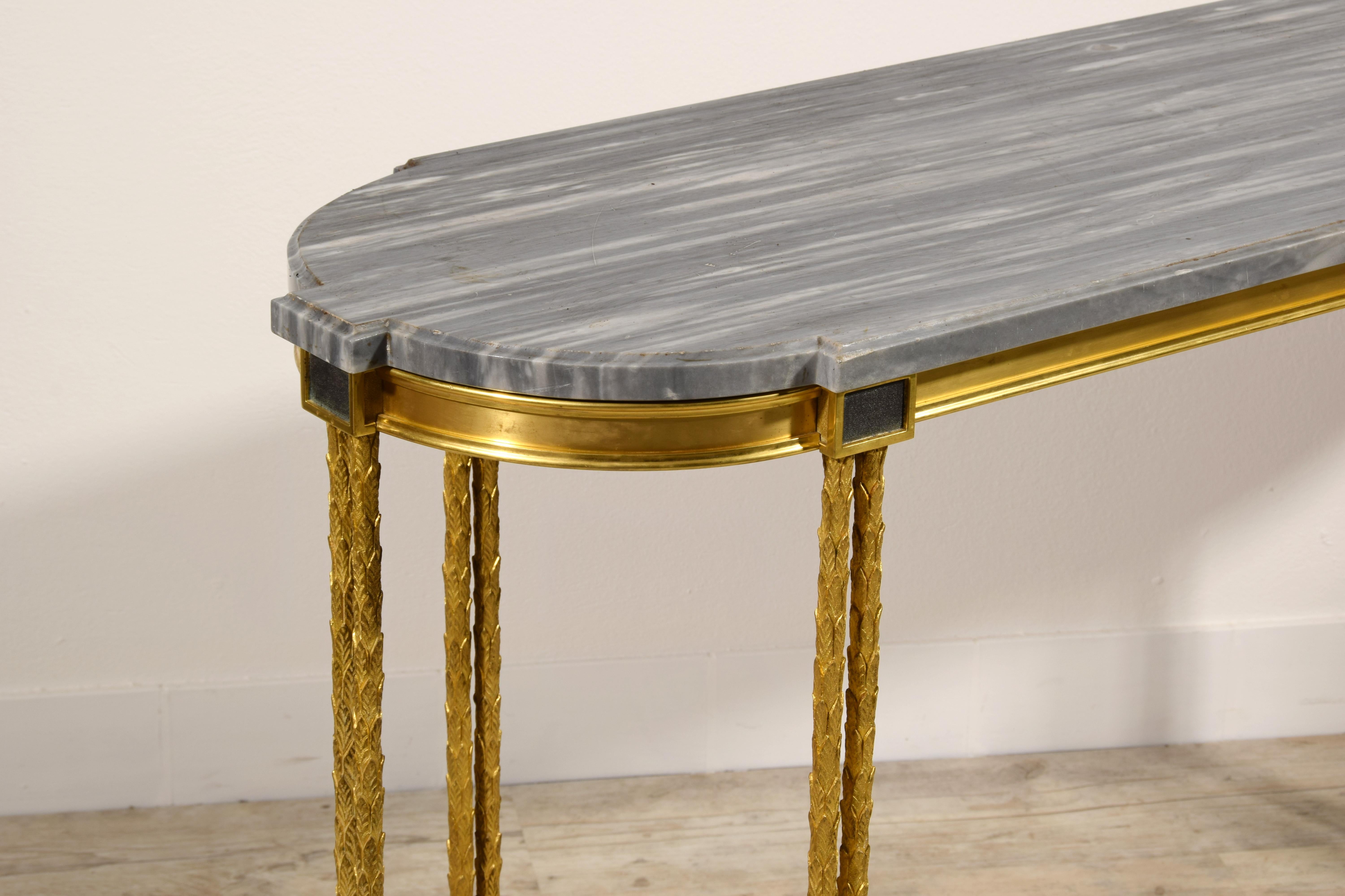 20e siècle, Table console en bronze doré de la Maison Baguès.  en vente 10