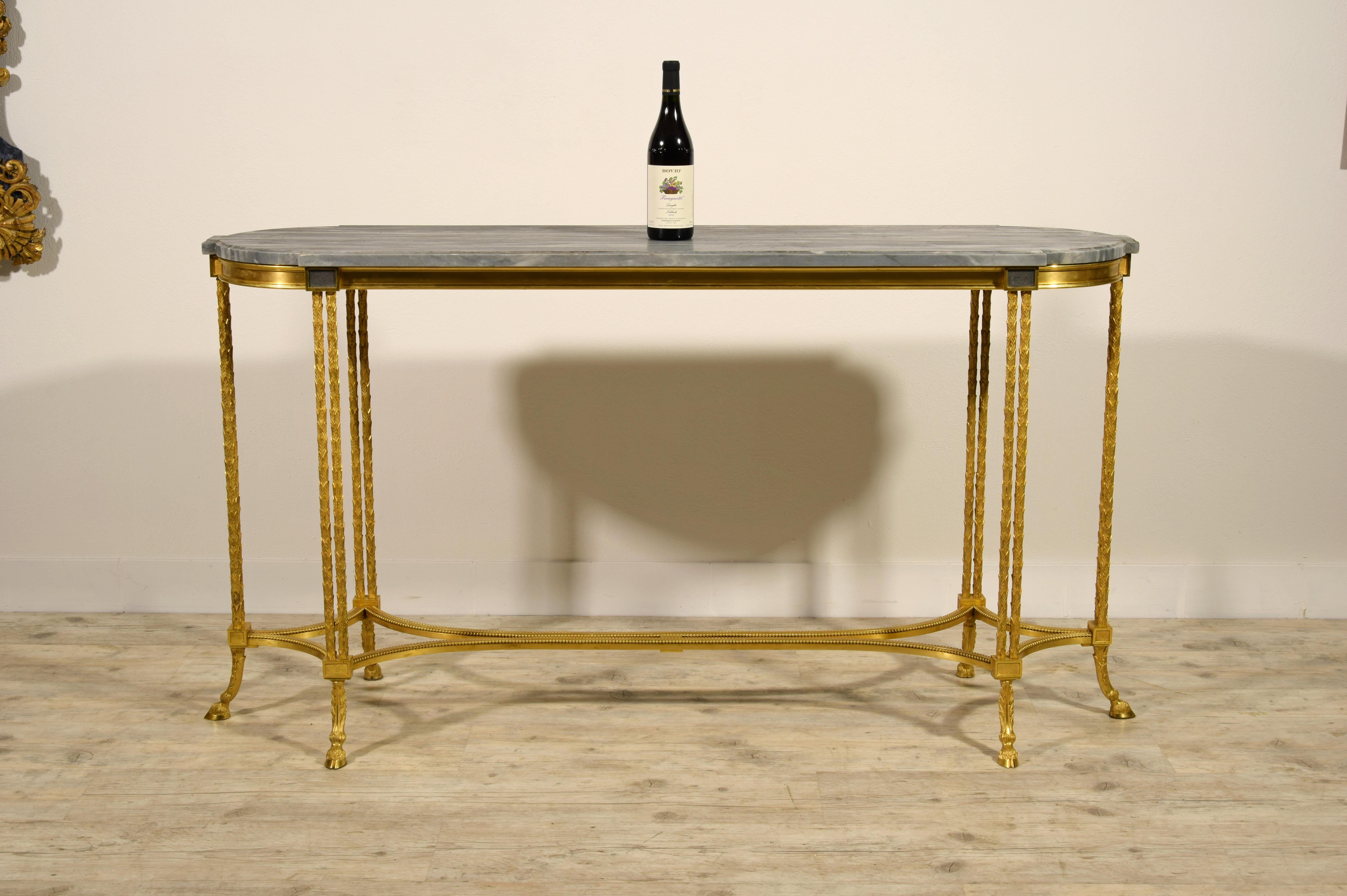 Bronze 20e siècle, Table console en bronze doré de la Maison Baguès.  en vente