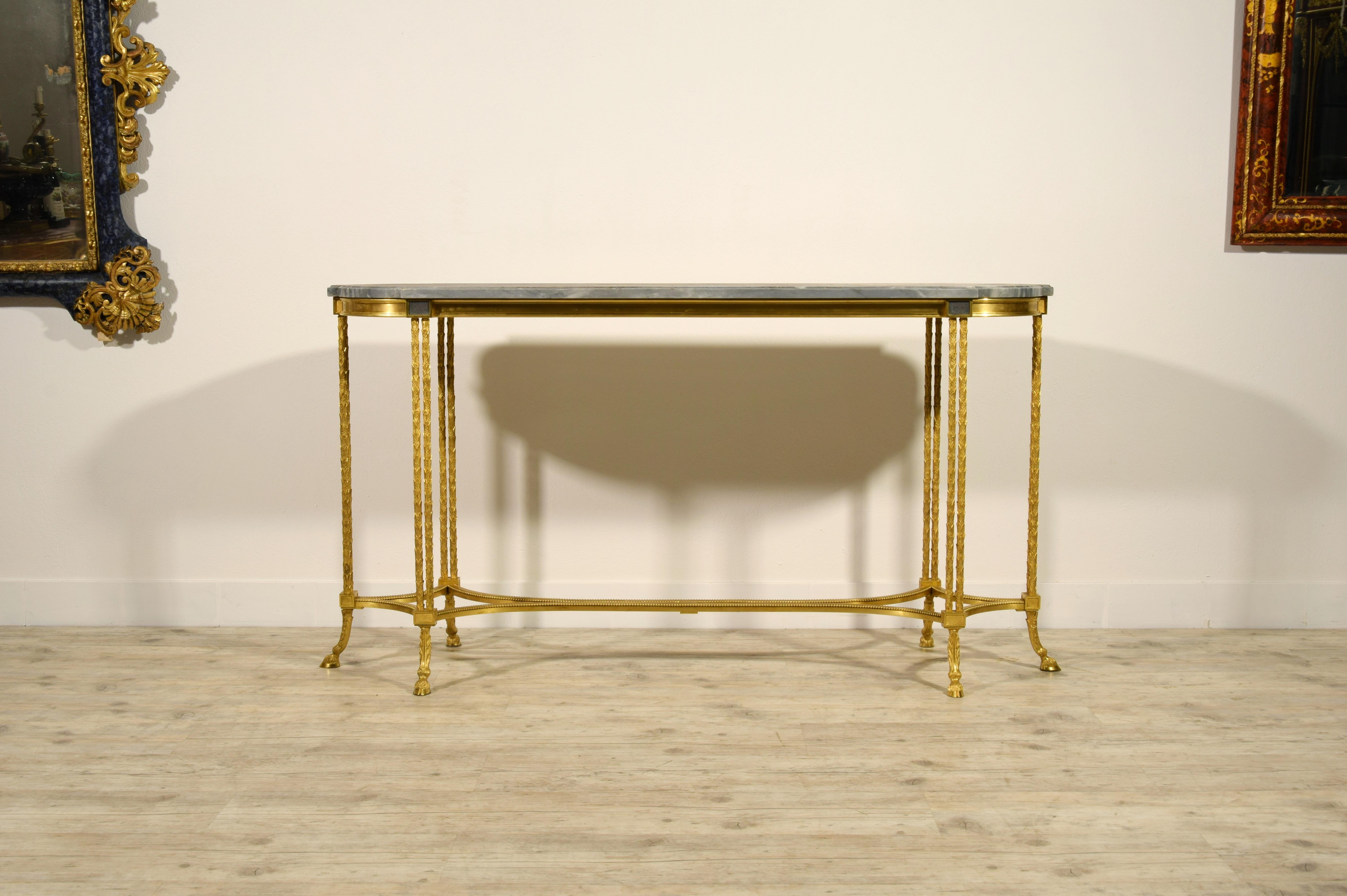 20e siècle, Table console en bronze doré de la Maison Baguès.  en vente 1