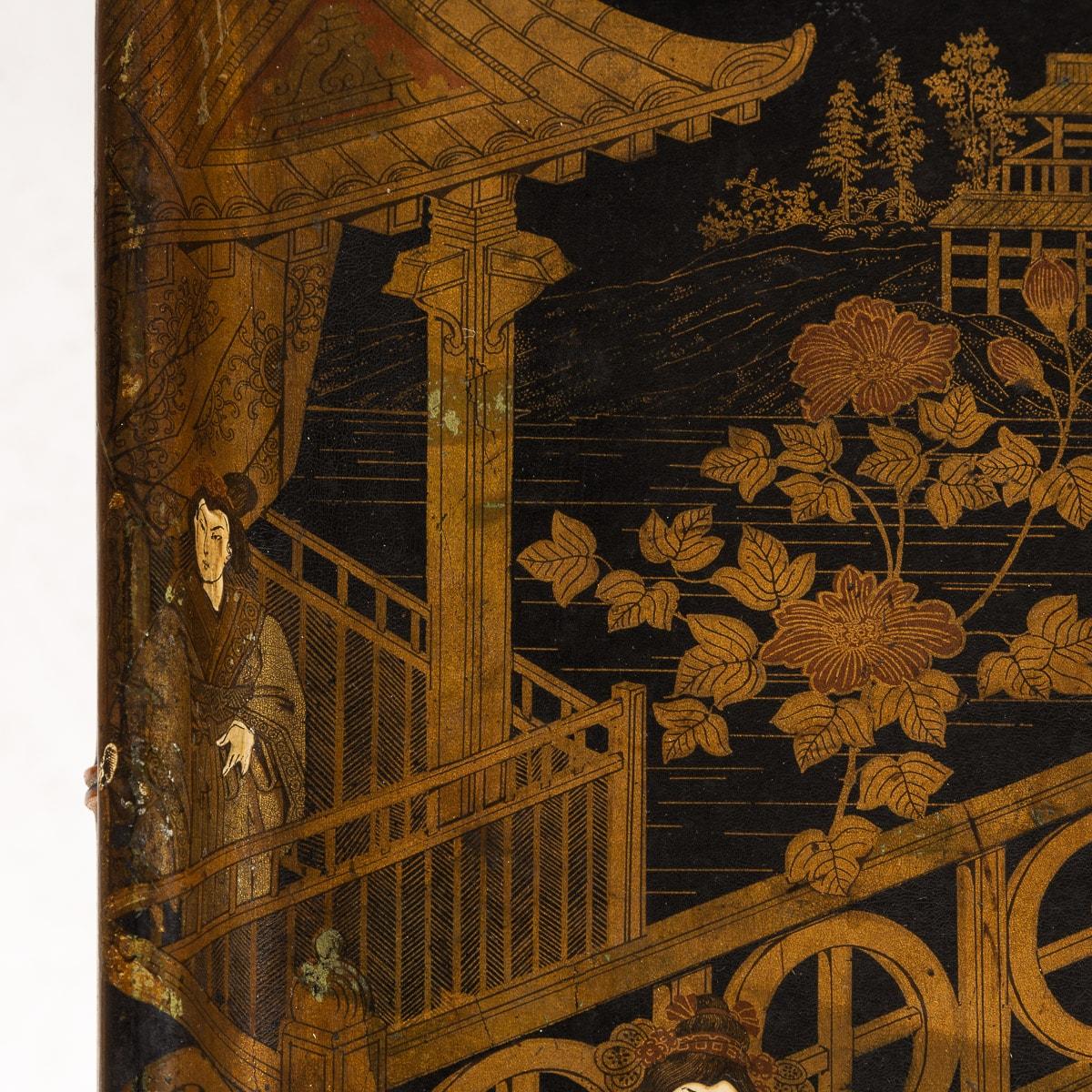Französischer Lacktisch aus vergoldetem Holz und japanischem Stil des 20. Jahrhunderts mit Tablett, um 1880 im Angebot 7