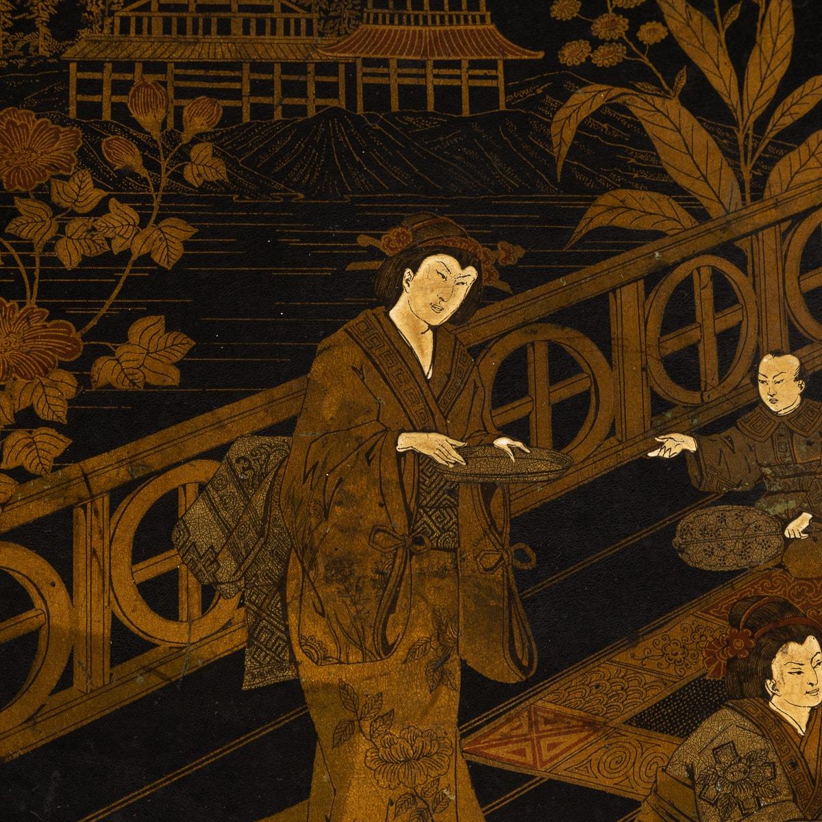 Französischer Lacktisch aus vergoldetem Holz und japanischem Stil des 20. Jahrhunderts mit Tablett, um 1880 im Angebot 9