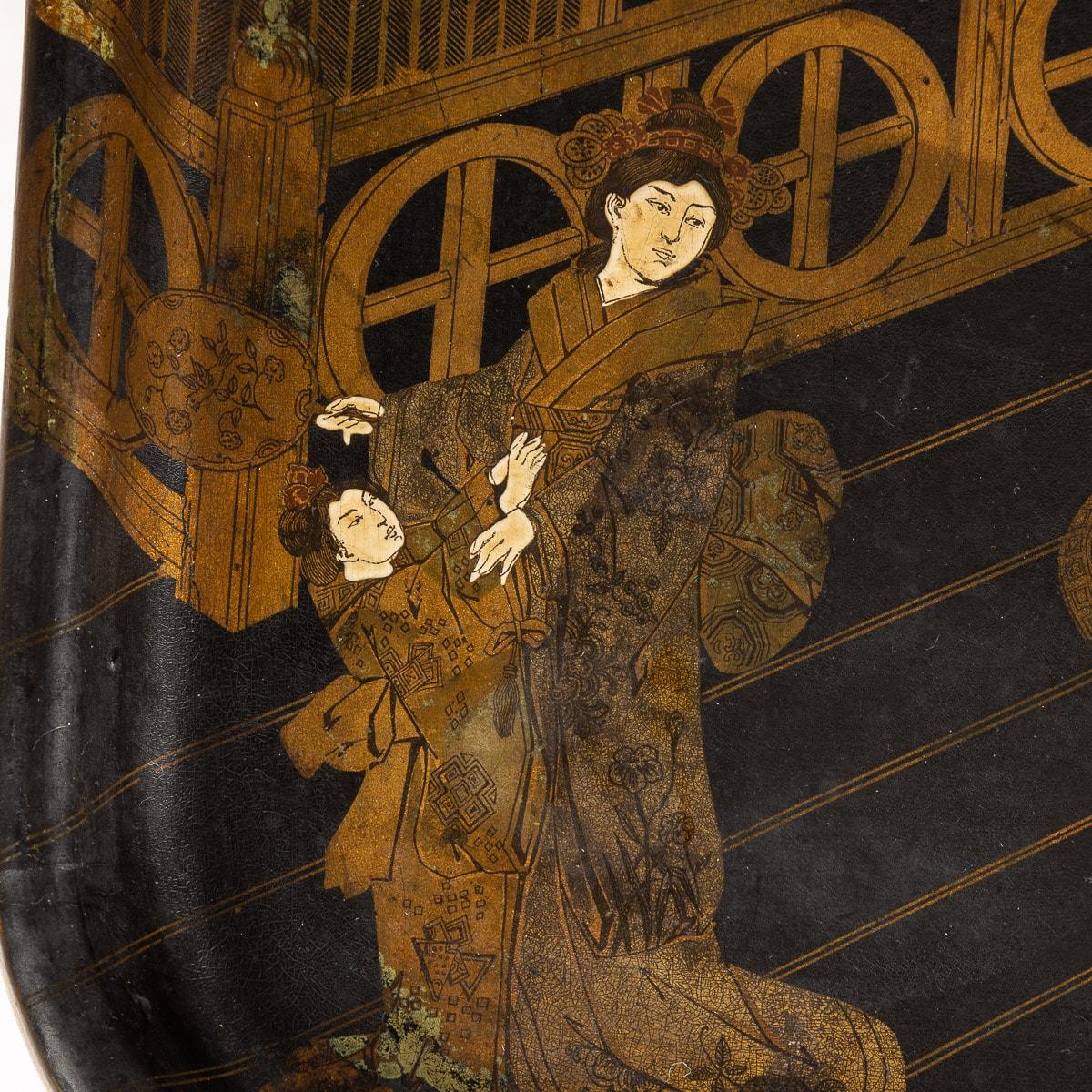 Französischer Lacktisch aus vergoldetem Holz und japanischem Stil des 20. Jahrhunderts mit Tablett, um 1880 im Angebot 6