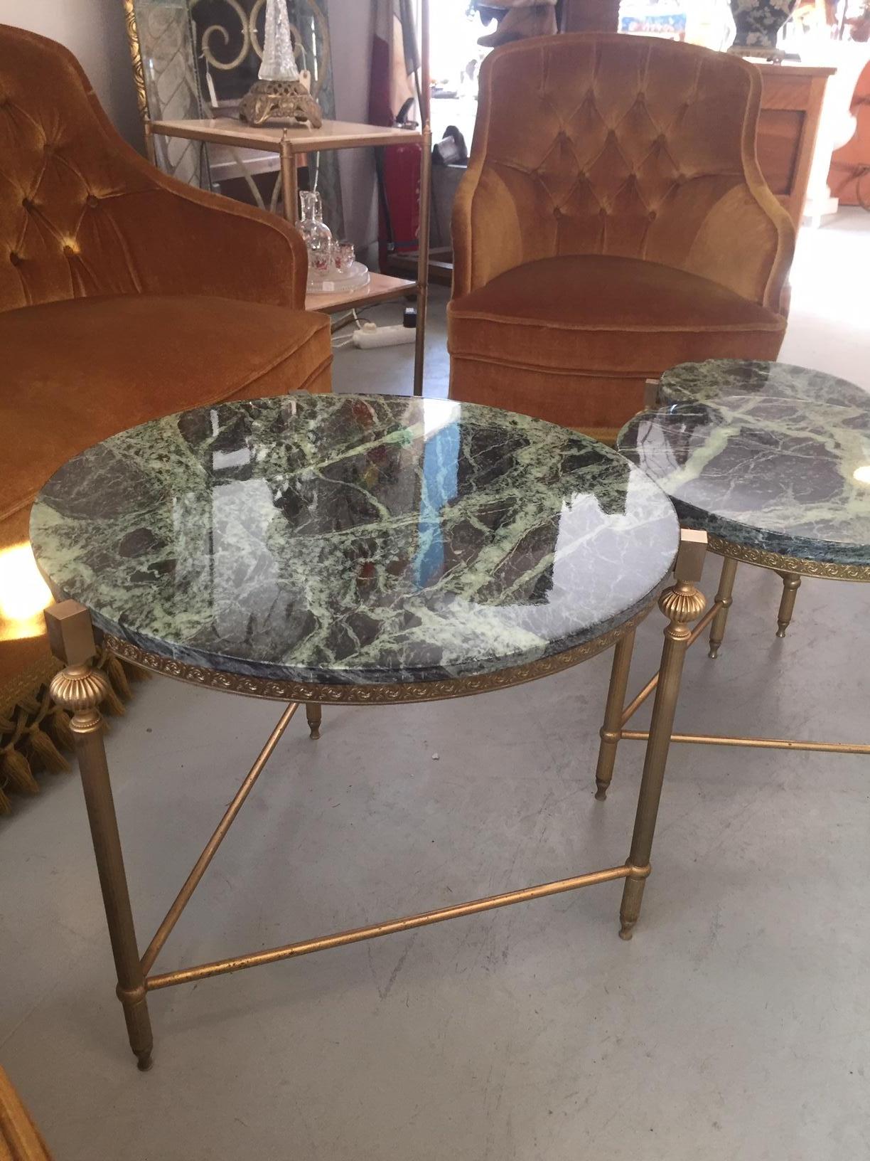 20th Century, French Gilded Brass and Marble Nesting Table, 1950s In Good Condition In LEGNY, FR