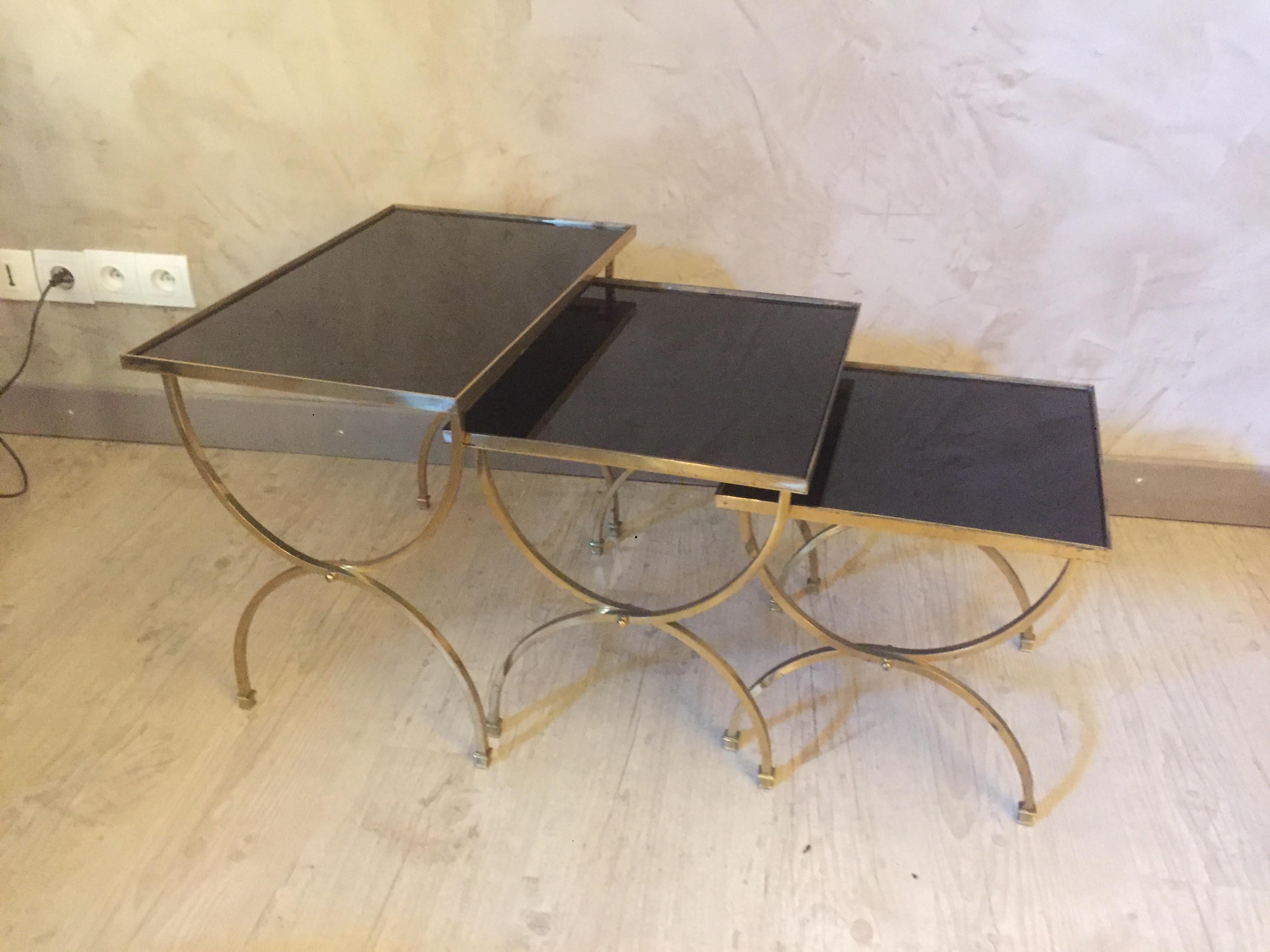 20th Century French Gilted Brass Nesting Table, 1950s In Good Condition In LEGNY, FR