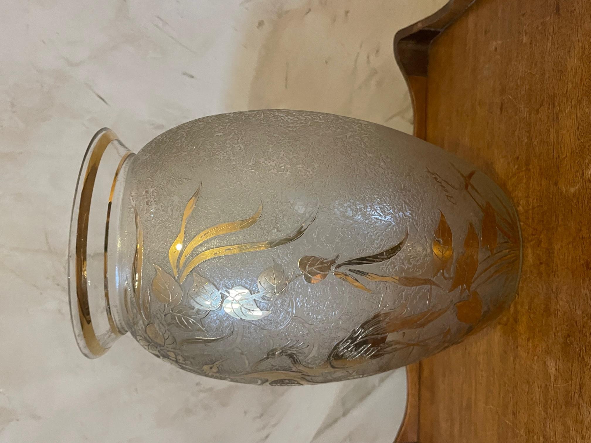 20th century French Glass and Bird decor Vase, 1940s For Sale 2