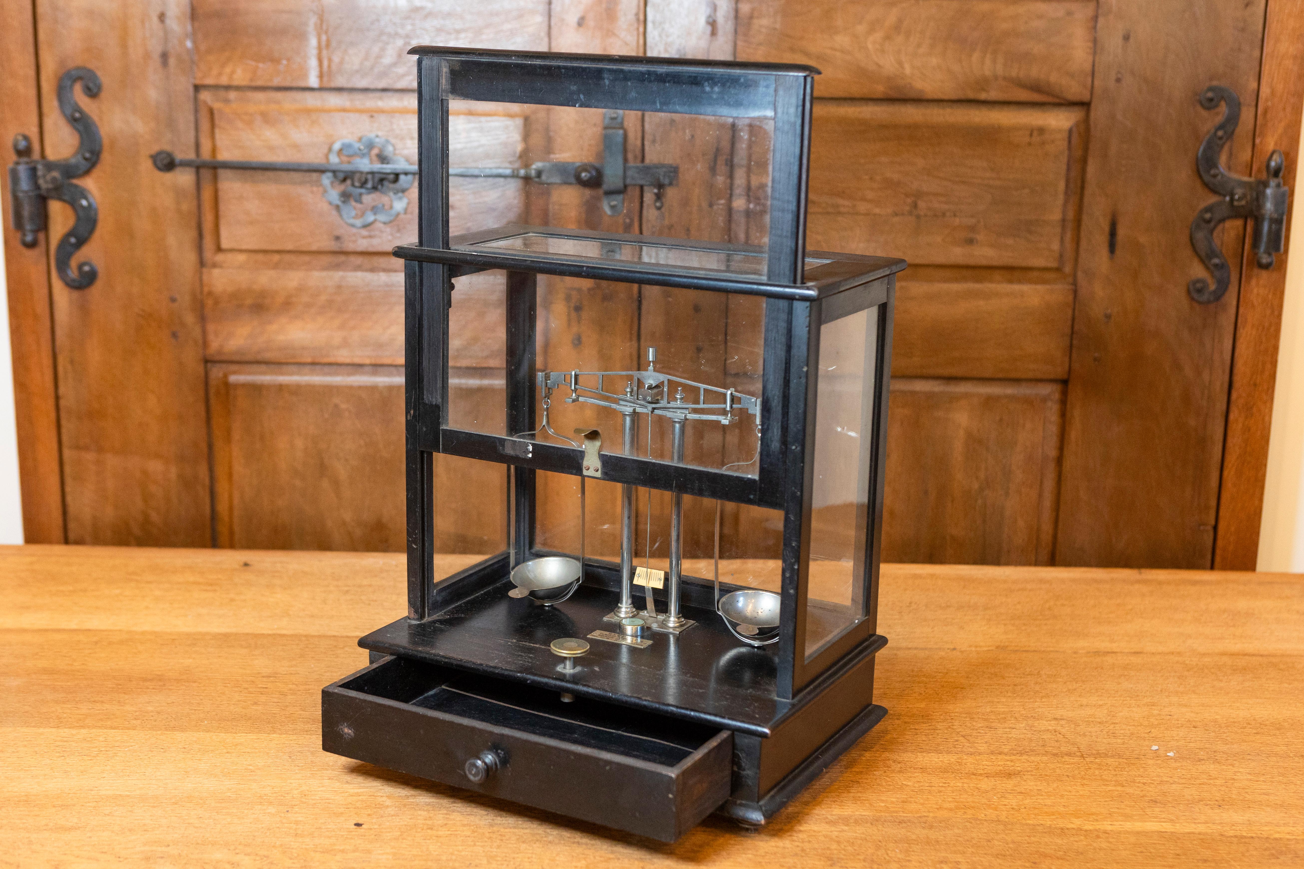 Industriel Échelle de verre française du 20e siècle en vente
