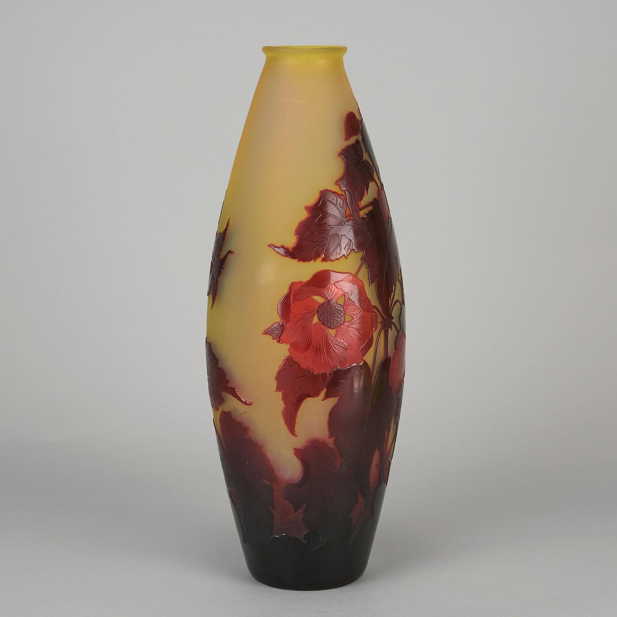 Französische Glasvase des 20. Jahrhunderts mit dem Titel „große florale Vase“ von Emile Galle im Zustand „Hervorragend“ im Angebot in London, GB