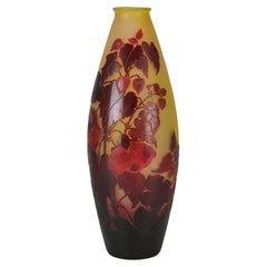 Französische Glasvase des 20. Jahrhunderts mit dem Titel „große florale Vase“ von Emile Galle